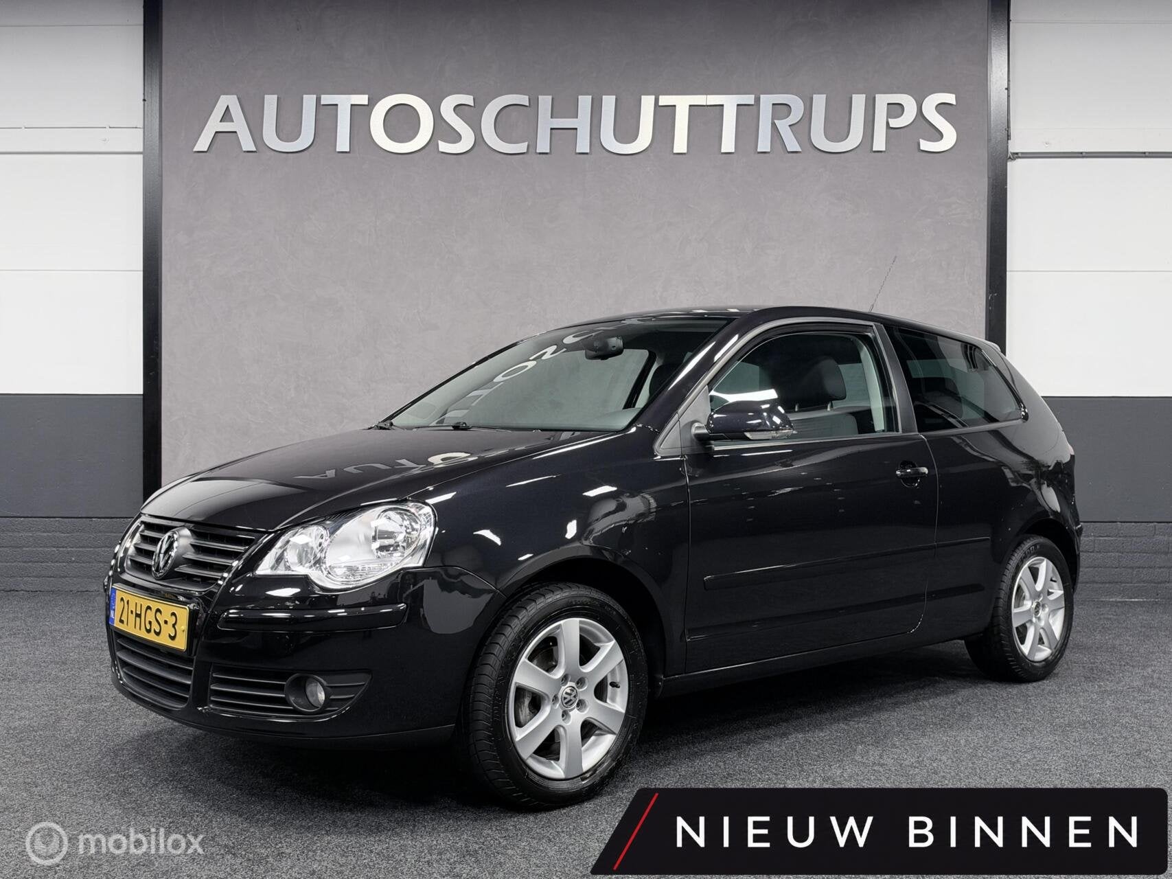 Volkswagen Polo 1.4-16V AUTOMAAT / SLECHTS 13.000 KM NAP UNI, Auto's, 4 cilinders, Zwart, Bedrijf, 1033 kg
