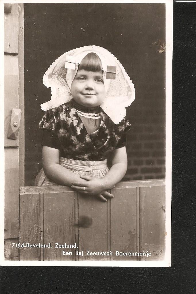 Zuid Beveland, Boerenmeisje, Klederdracht, Ophalen of Verzenden, 1940 tot 1960, Gelopen, Zeeland
