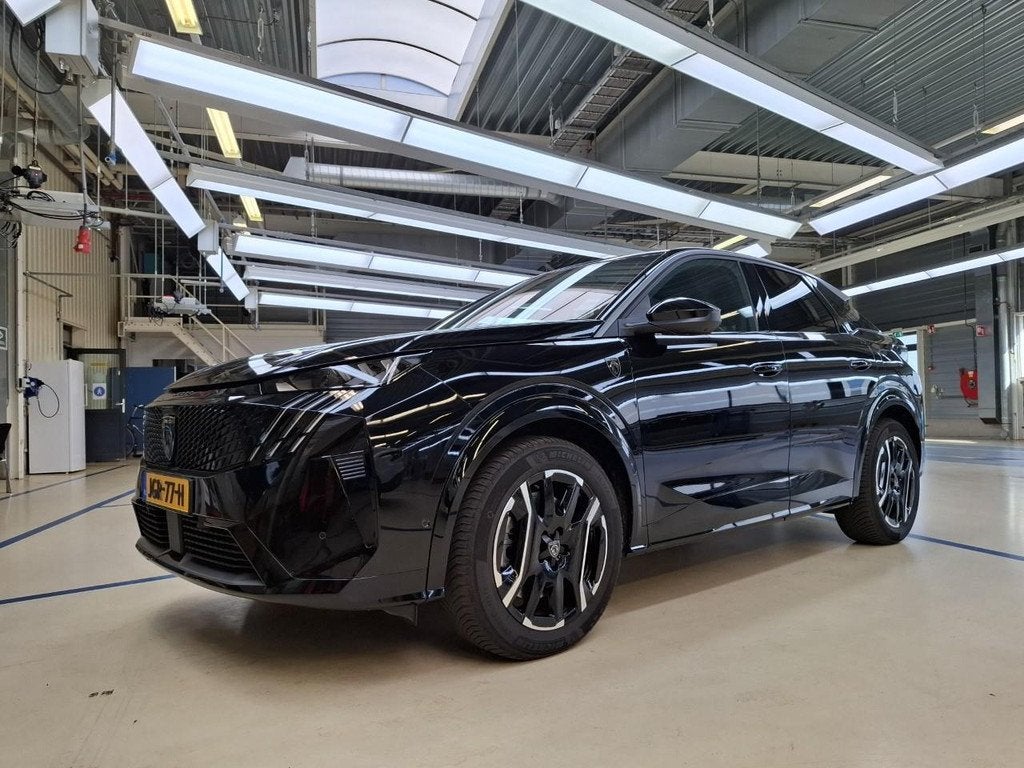 Peugeot E-3008 EV 73 kWh 210pk GT Avantage Apple Carplay & A, Auto's, Peugeot, Automaat, Gebruikt, SUV of Terreinwagen, Lane Keeping Assist