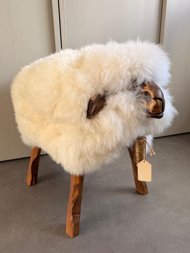 design sheep hocker shearling lammy kids poef, Huis en Inrichting, Banken | Voetenbanken en Poefen, Ophalen, Minder dan 50 cm