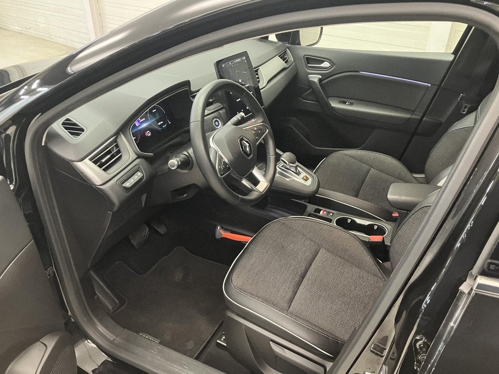 Renault Captur 1.6 E-Tech Plug-in Hybrid 160 Intens / Eerste, Auto's, Renault, Stof, Gebruikt, 4 cilinders, Zwart