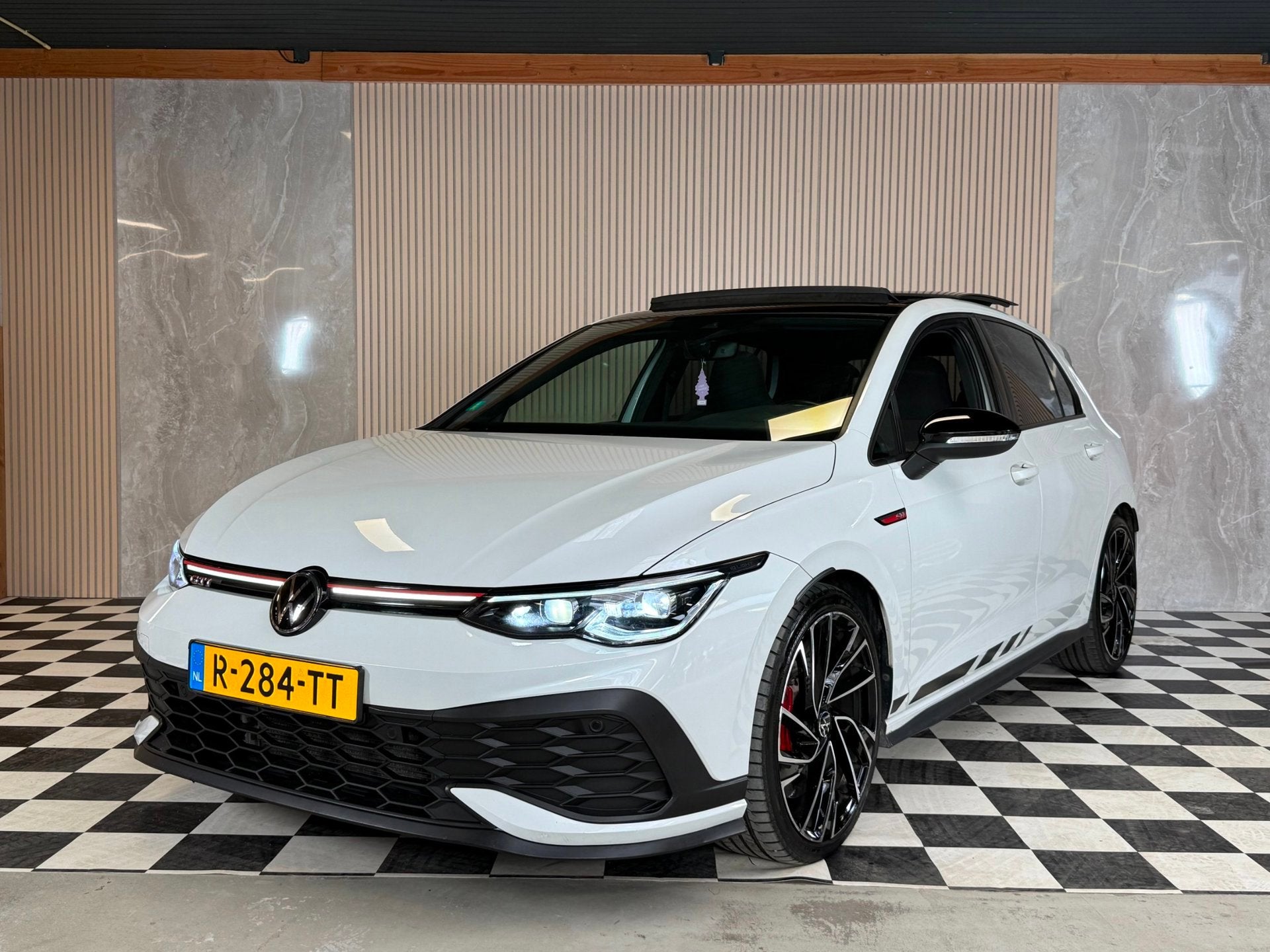 Volkswagen Golf 2.0 TSI GTI Clubsport Pano Nurburgring IQ Li, Auto's, 15 km/l, Gebruikt, Euro 6, 4 cilinders