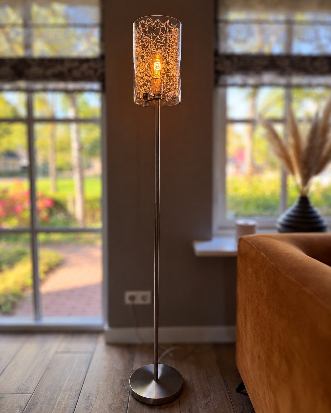 Moderne RVS vloerlamp met glazen kap – zonder lichtbron, Huis en Inrichting, Ophalen, E27 (groot), 150 tot 200 cm, Glas