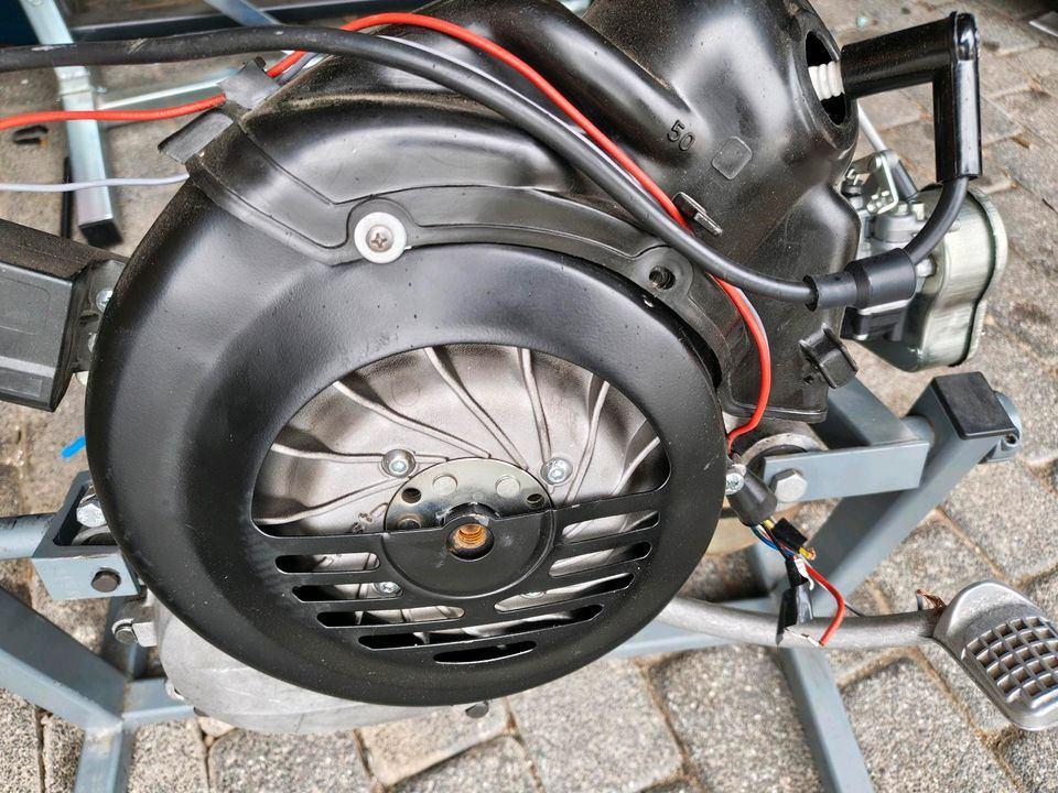 Vespa V50 motor  Pollini 75 cc 16.16 carburateur, Ophalen of Verzenden, Zo goed als nieuw, Carburateur, Peugeot