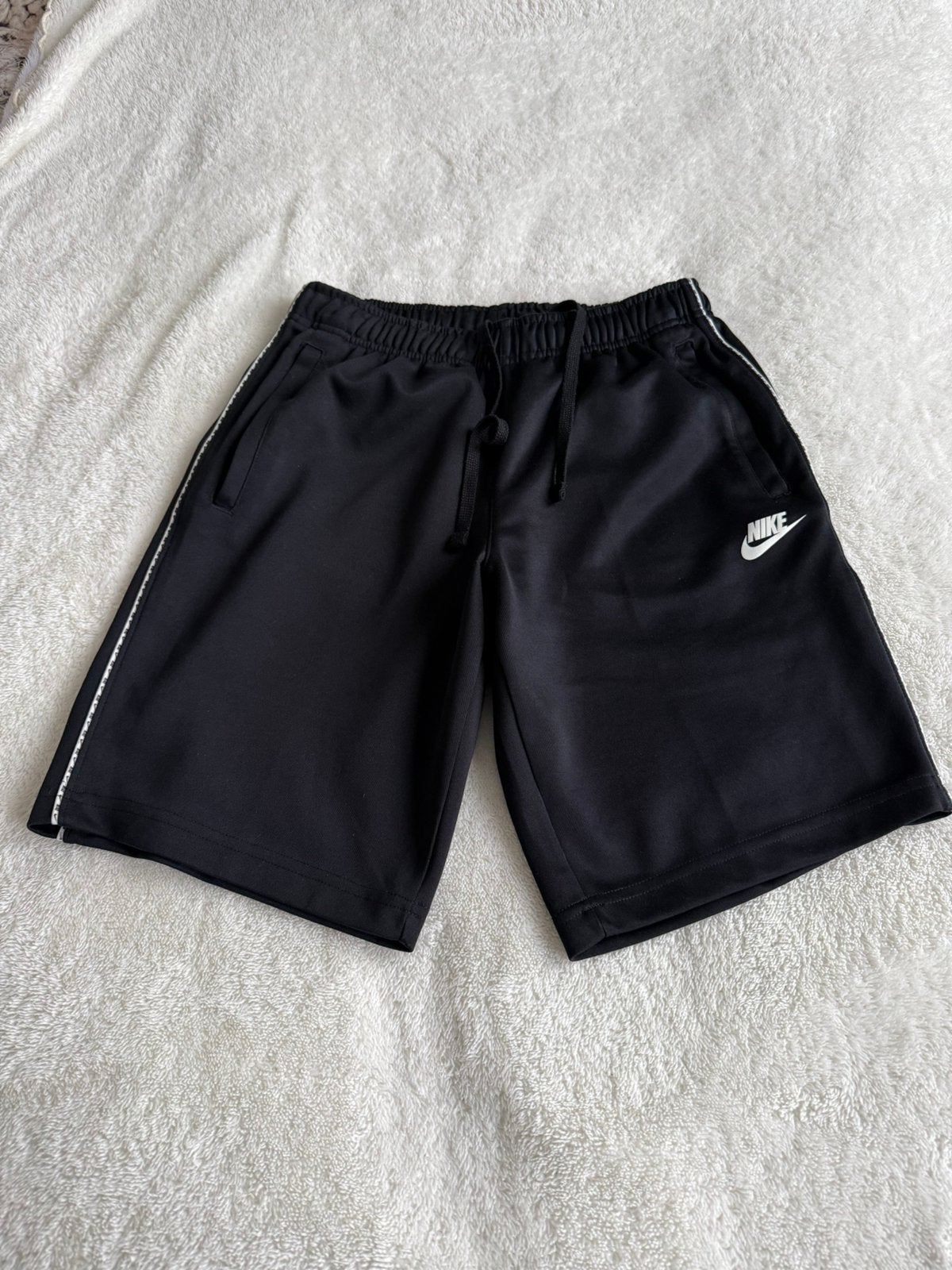 Korte broek merk Nike maat S in nette staat, Zwart, Ophalen of Verzenden, Zo goed als nieuw, Voetbal
