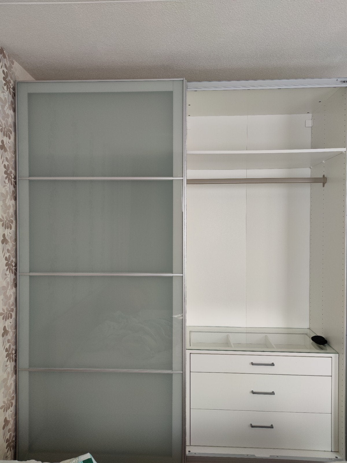 IKEA Schuifdeurkast Wit, Overige materialen, Met deur(en), 200 cm of meer, Modern, minimalistisch, Scandinavisch, klassiek