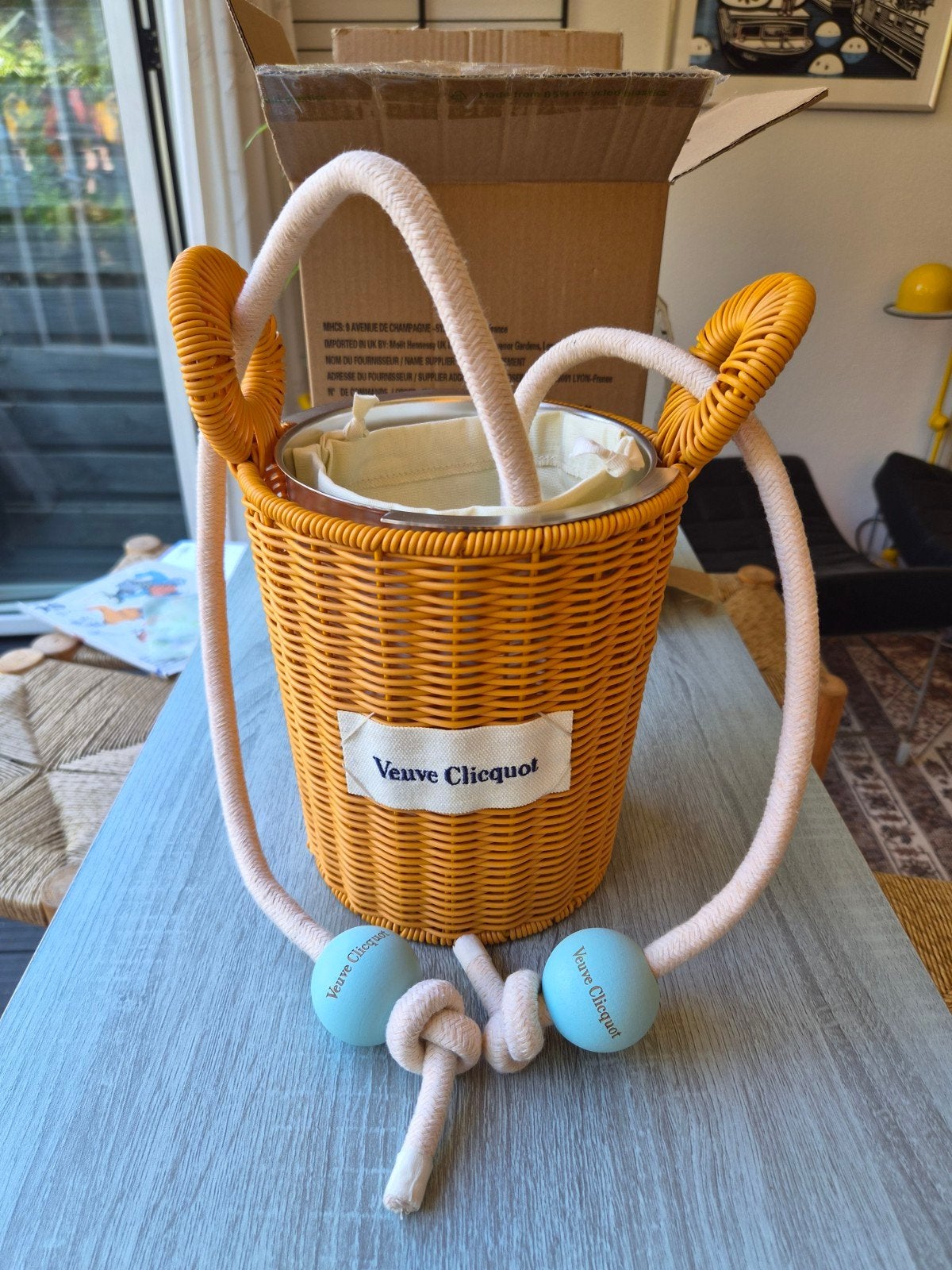 Unieke Veuve Clicquot koeler / draagmand nieuw in doos, Ophalen of Verzenden, Nieuw, Gebruiksvoorwerp