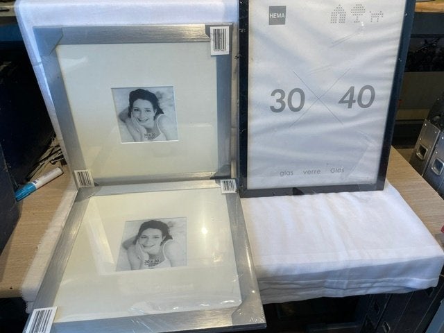 Nr.381: Diverse lijsten, nieuw. Prijs per stuk, 30 cm, Met ophangsysteem, Nieuw, Ophalen of Verzenden