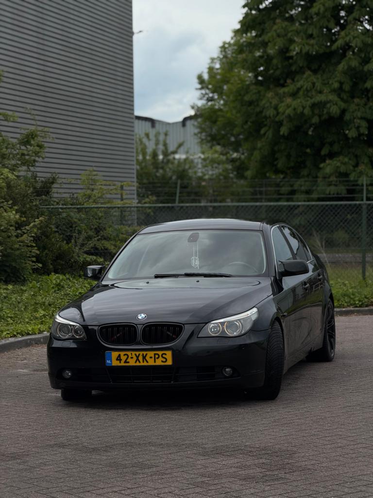 BMW 5-Serie 2.5 I 525 AUT 2007 Zwart high executive, Auto's, BMW, Automaat, Achterwielaandrijving, 2497 cc, Zwart