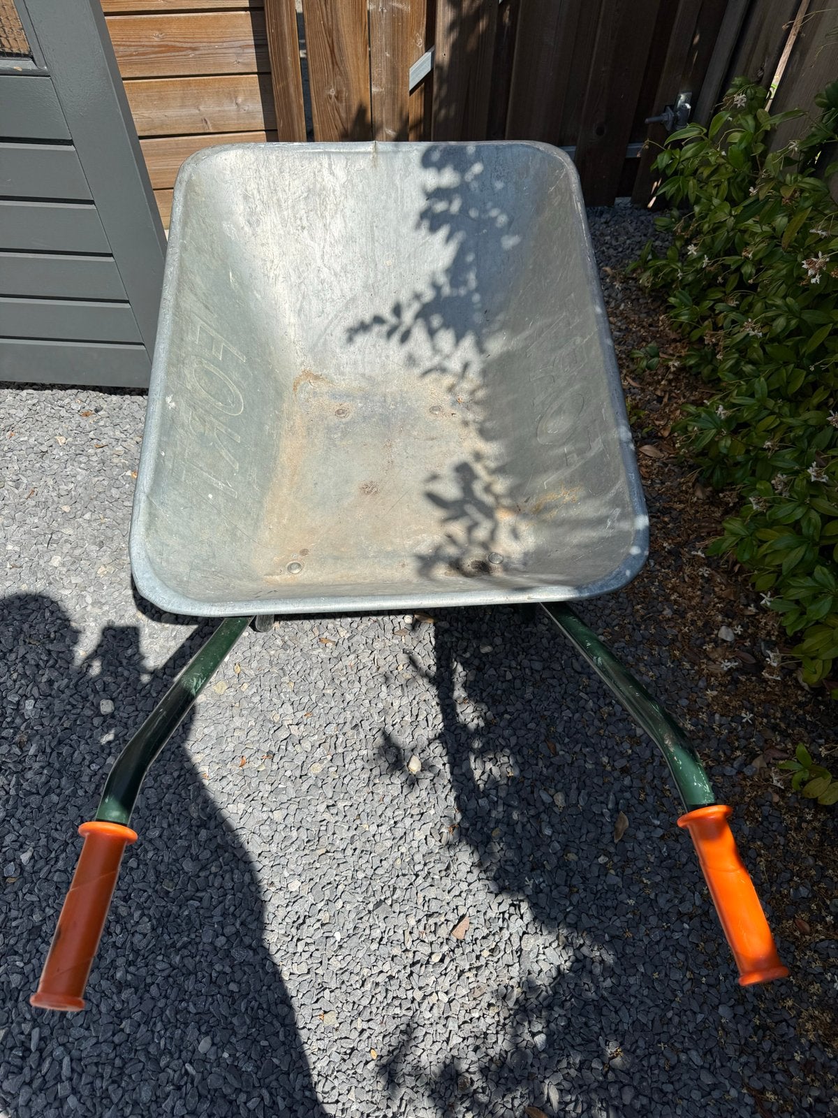 Stevige kruiwagen voor tuin en bouw, Tuin en Terras, Ophalen, Gebruikt, Handmatig, Tweewielig
