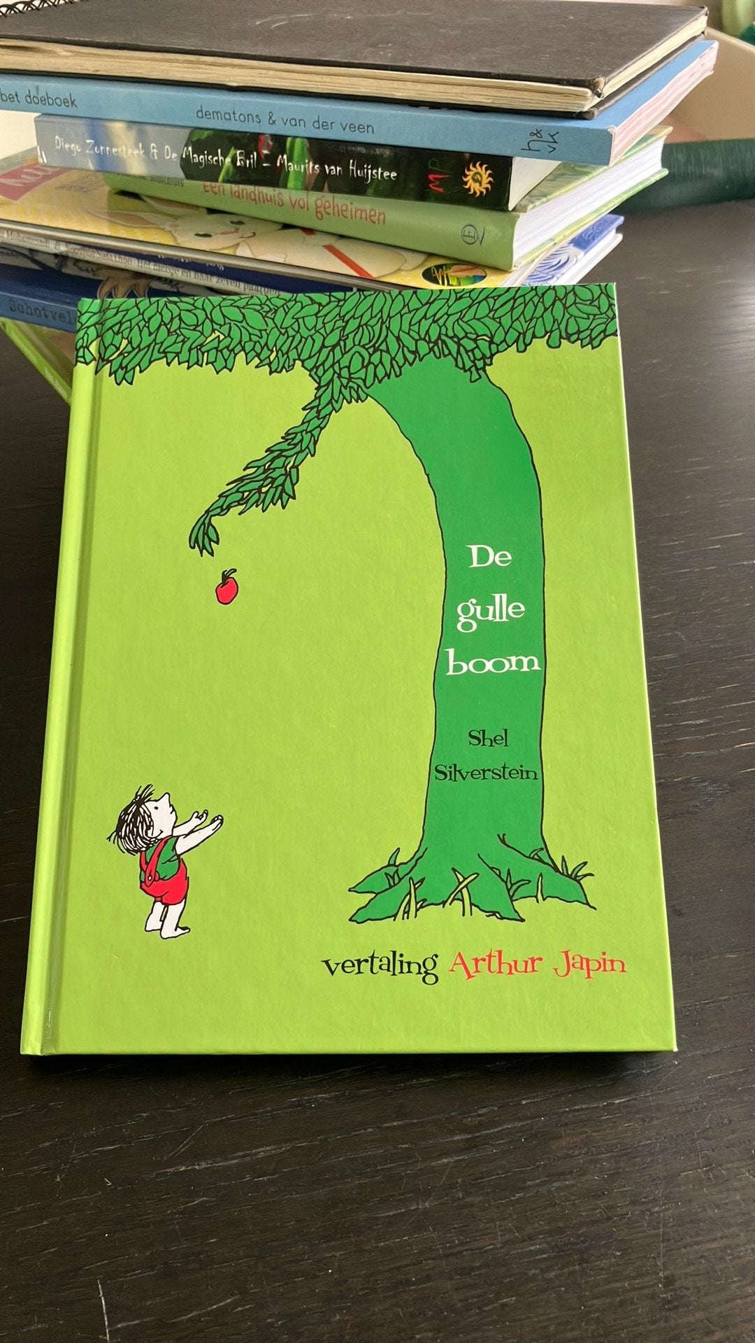 Shel Silverstein - De gulle boom arthur japin, Boeken, Shel Silverstein, Fictie algemeen, Ophalen of Verzenden, Zo goed als nieuw