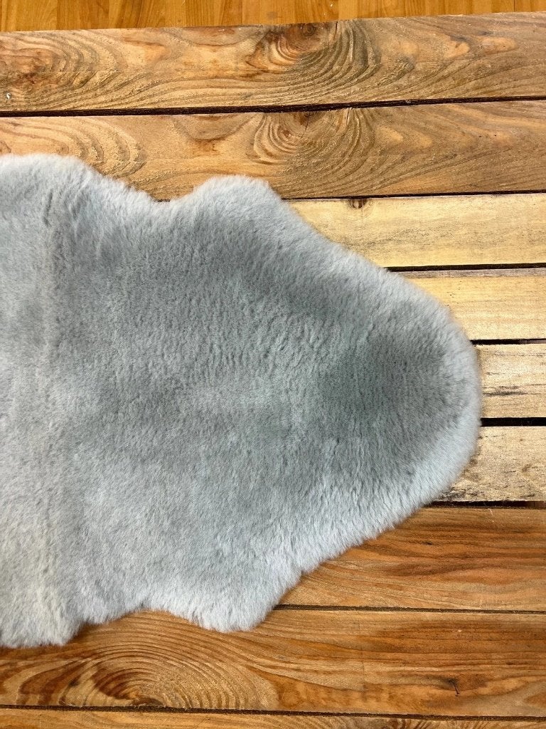 Originele lamsvacht grijs  60/44 cm, Gebruikt, Djt@dejuistetoon.eu, Ophalen of Verzenden, Mon Plaisir 19, Etten-Leur, Netherlands