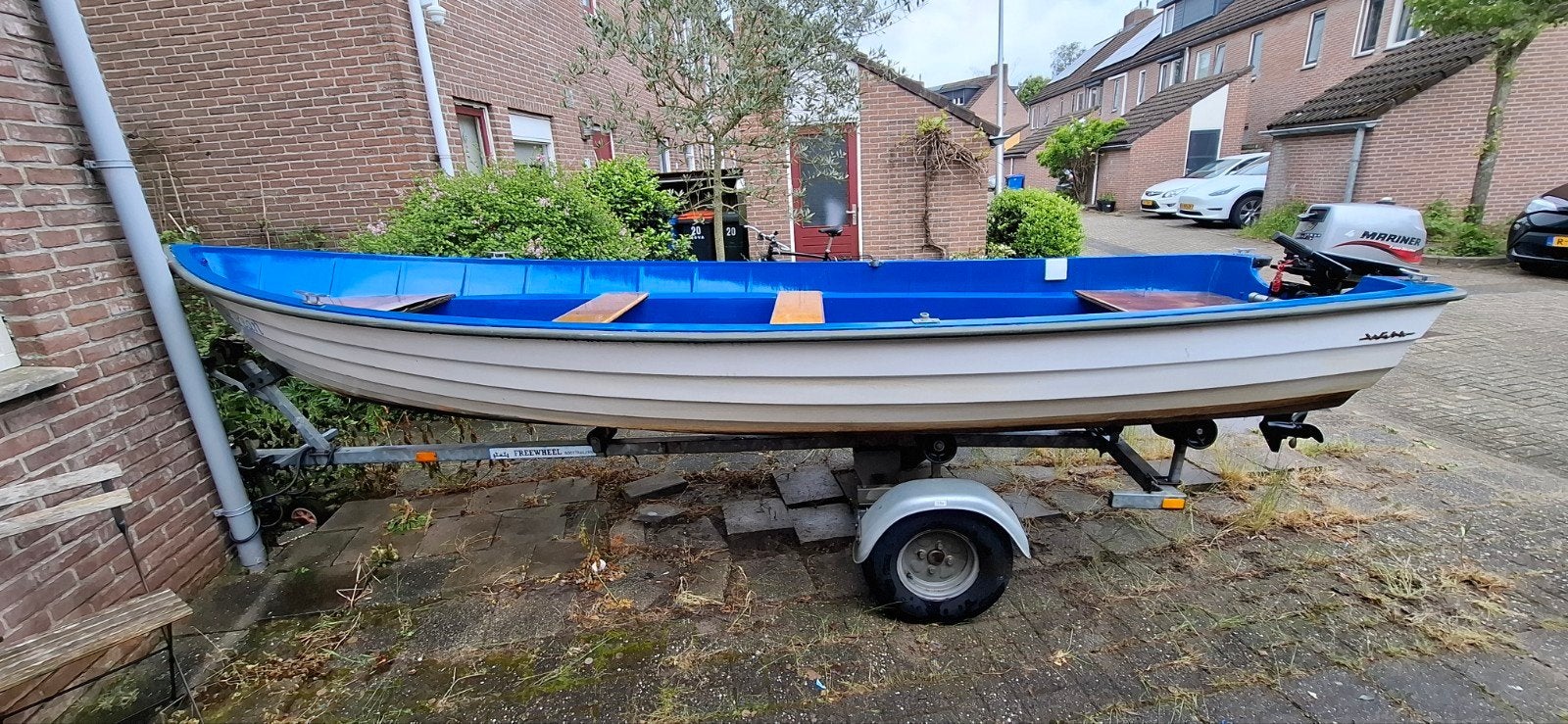 Polyester motorboot met Mariner 4pk en boottrailer, Ophalen, Polyester, Buitenboordmotor
