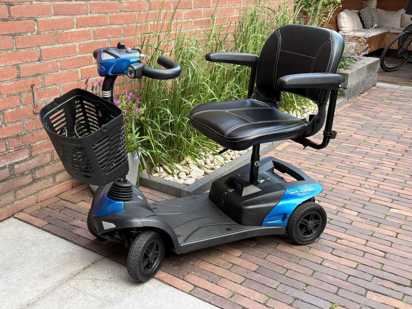 Invacare colbri scootmobiel opvouwbaar en nieuwe accu’s, Ophalen, 10 km/u of minder, Gebruikt, 26 t/m 35 km