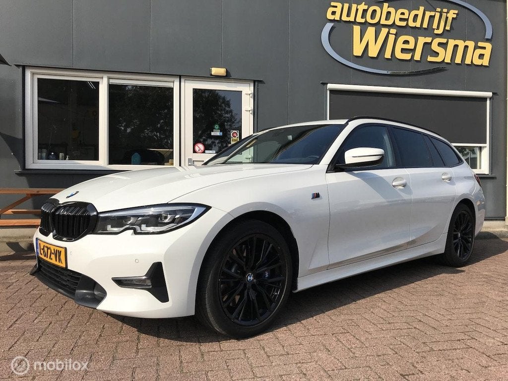 BMW 3-serie touring 330i Business Edition M-Pakket 258PK, Auto's, 1998 cc, Gebruikt, 4 cilinders, 258 pk