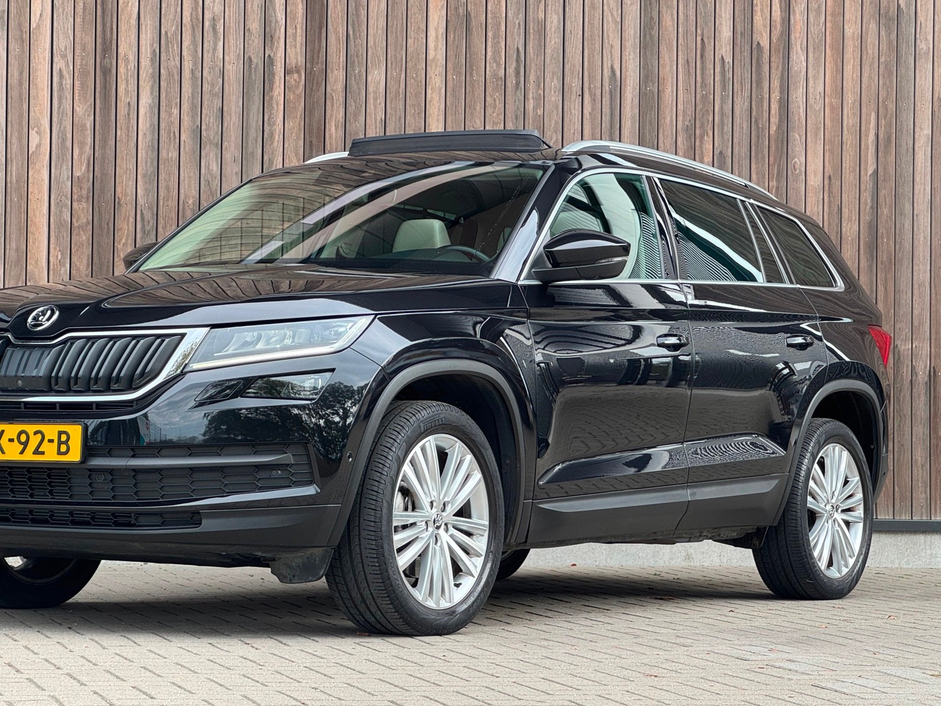 Skoda Kodiaq 2.0 TSI 4x4 Business 7p / Pano / Trekhaak /ACC, Auto's, Automaat, Dealer onderhouden, Gebruikt, 14 km/l
