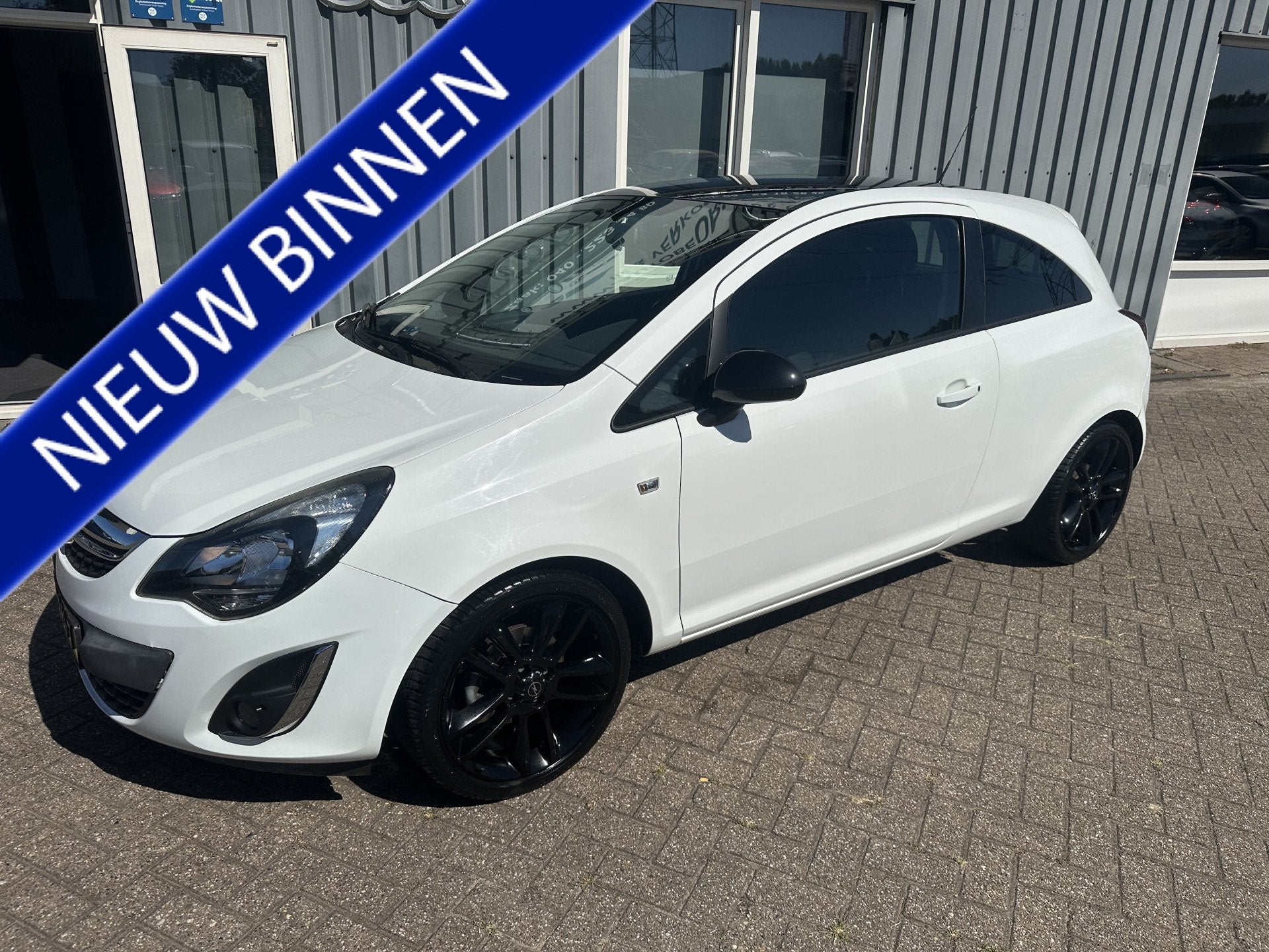 Opel Corsa 1.2-16V Cosmo (bj 2013), Auto's, Opel, Voorwielaandrijving, Euro 5, Zwart, 4 cilinders