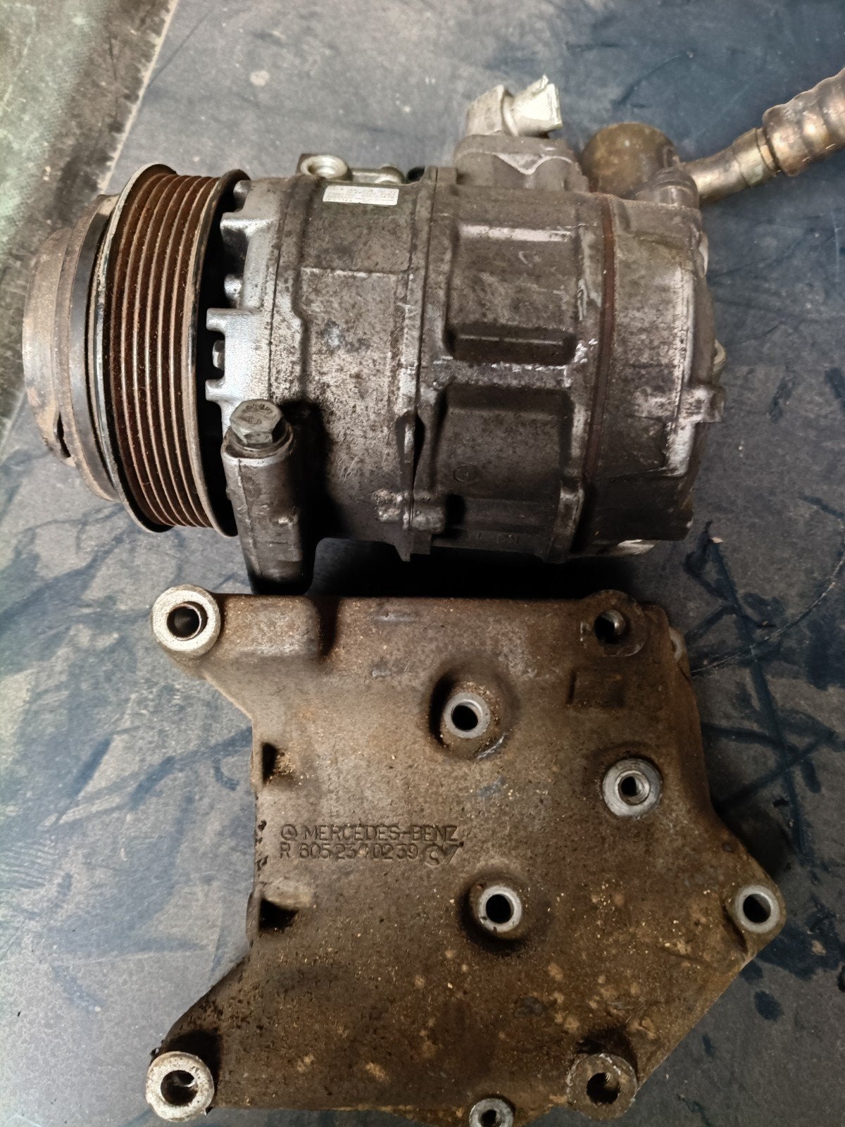 W124 Diesel Aircopomp met steun, Auto-onderdelen, Ophalen of Verzenden, Mercedes-Benz