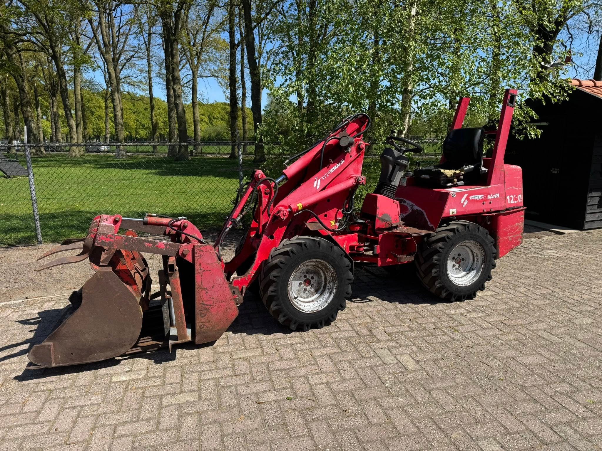 Weidemann 1230 shovel mestklem vorken grondbak (bj 2004), Wiellader of Shovel
