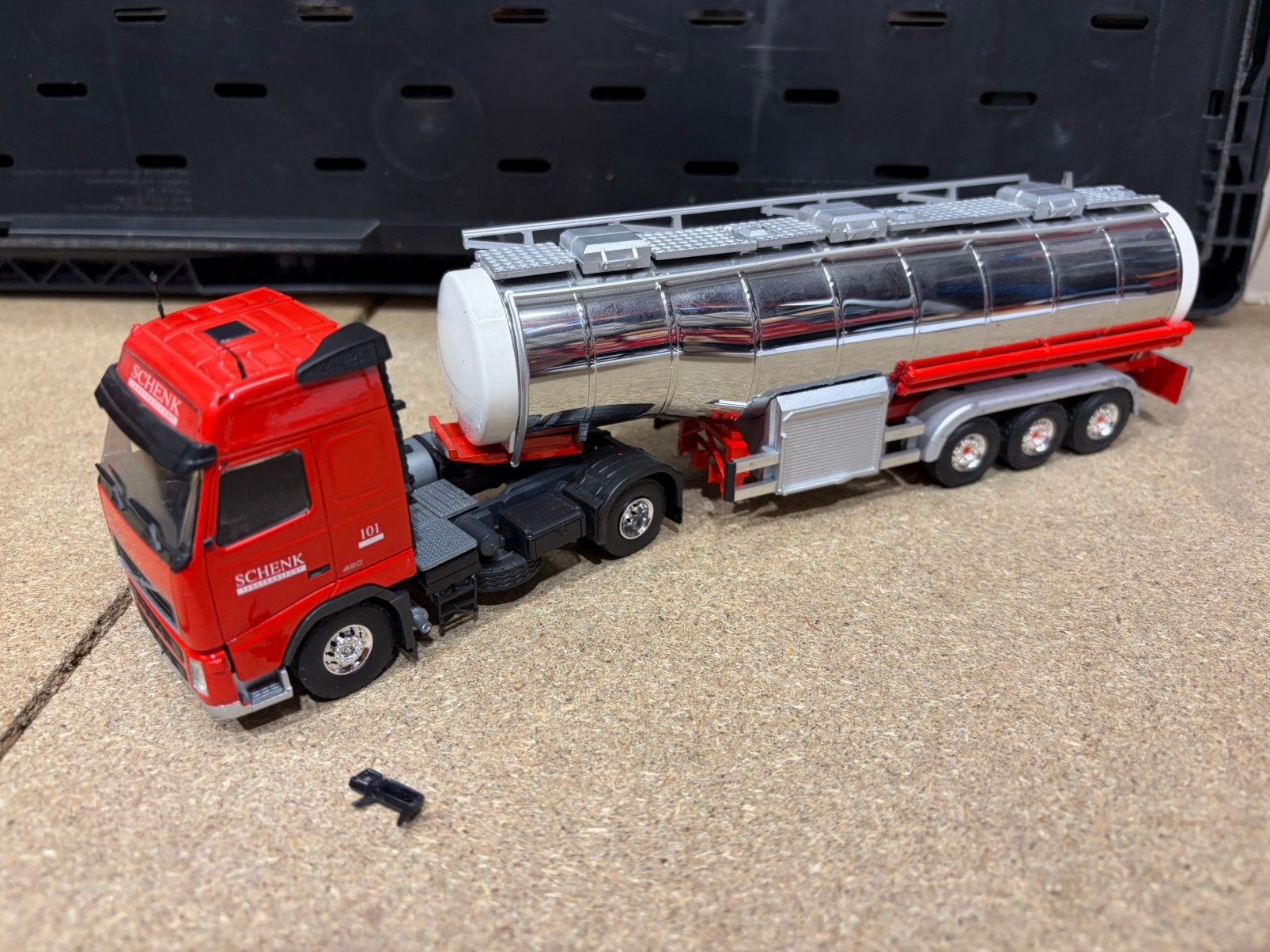 TEKNO VOLVO SCHENK TANK TRANSPORT, Ophalen of Verzenden, Gebruikt, Bus of Vrachtwagen, Tekno