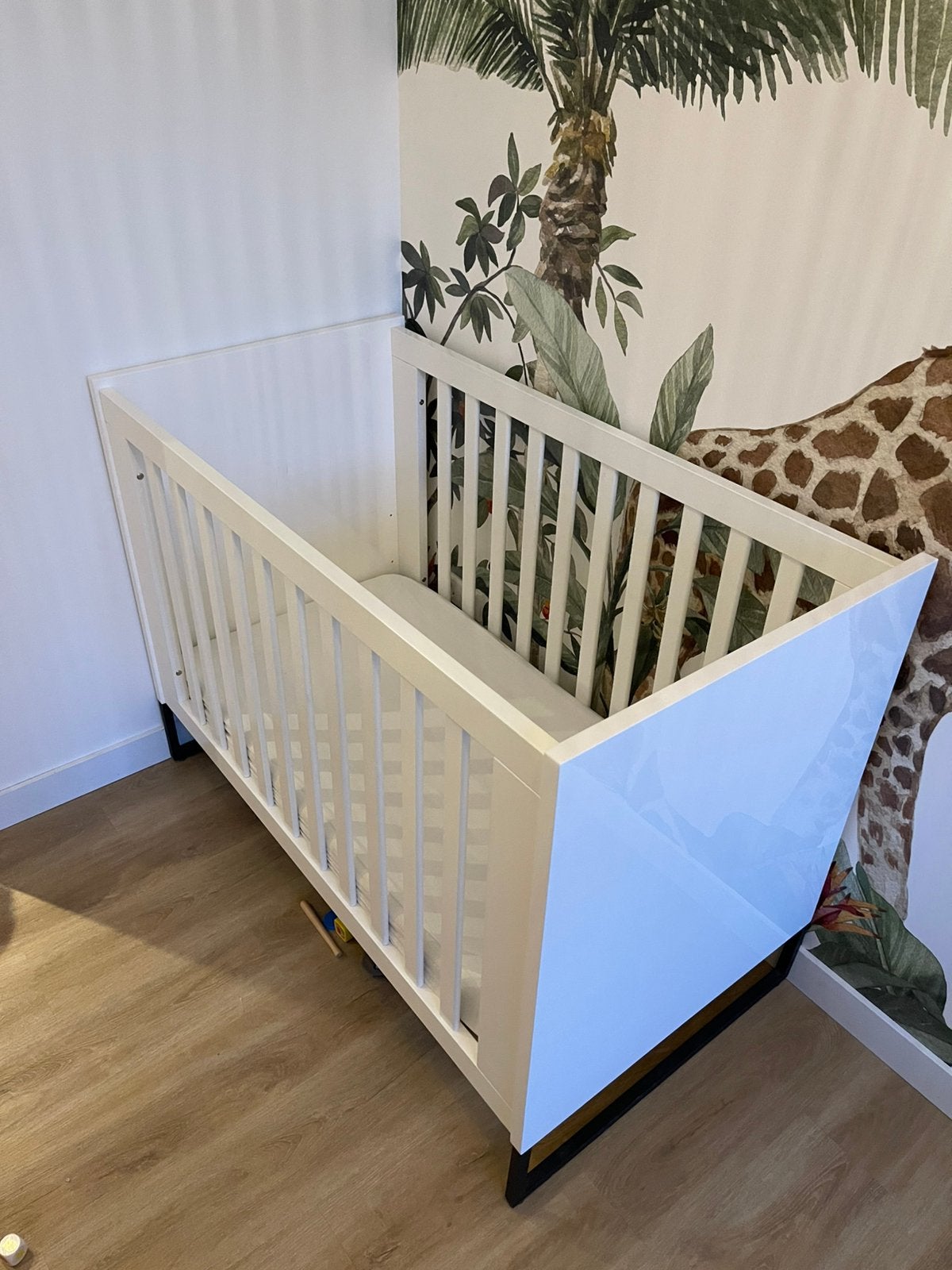 Kinderkamer commode en ledikant, Kinderen en Baby's, Kinderkamer | Complete kinderkamers, Ophalen, Zo goed als nieuw, Jongetje of Meisje