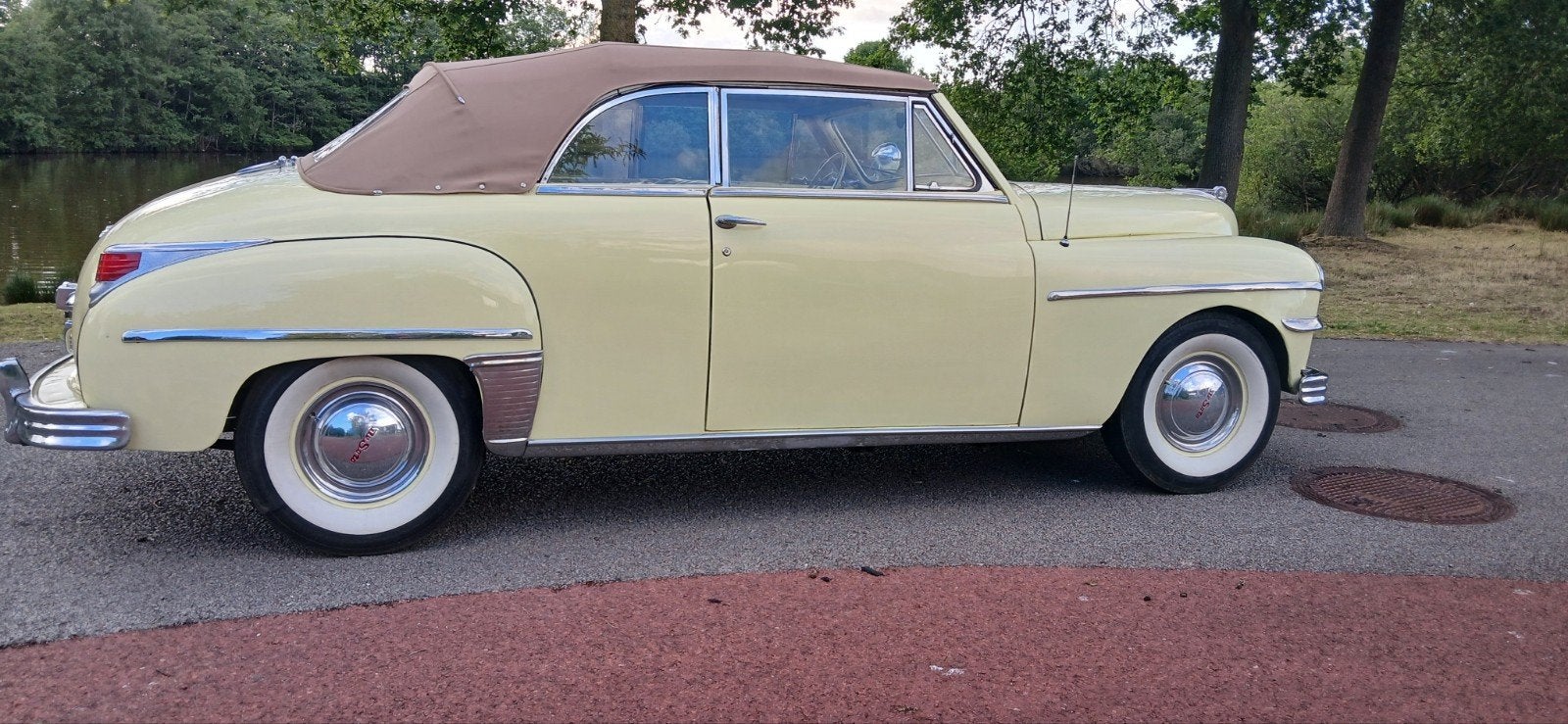 ;49 DESOTO;77 CORDOBA; 69 OLDS 72 MB SL 47 CHEVY 02 PROWLER, Automaat, Achterwielaandrijving, Beige, Geel
