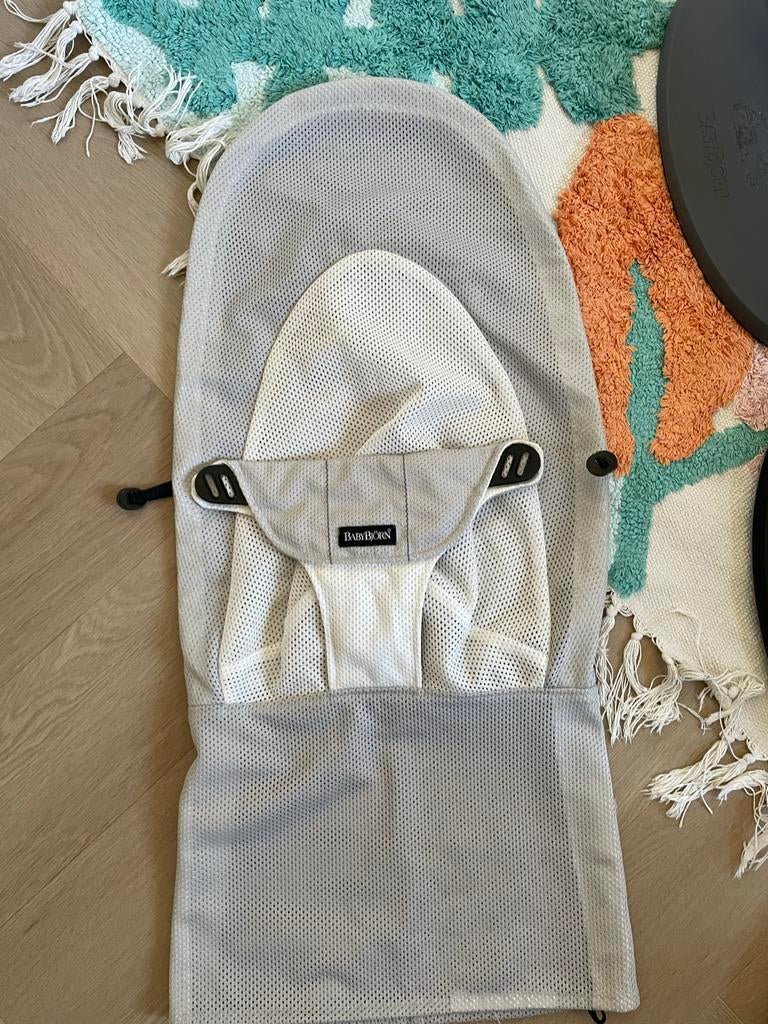 2x Babybjorn wipstoel met beige hoezen + zomerhoes, Ophalen of Verzenden, Gebruikt, Overige typen, Gordel(s)