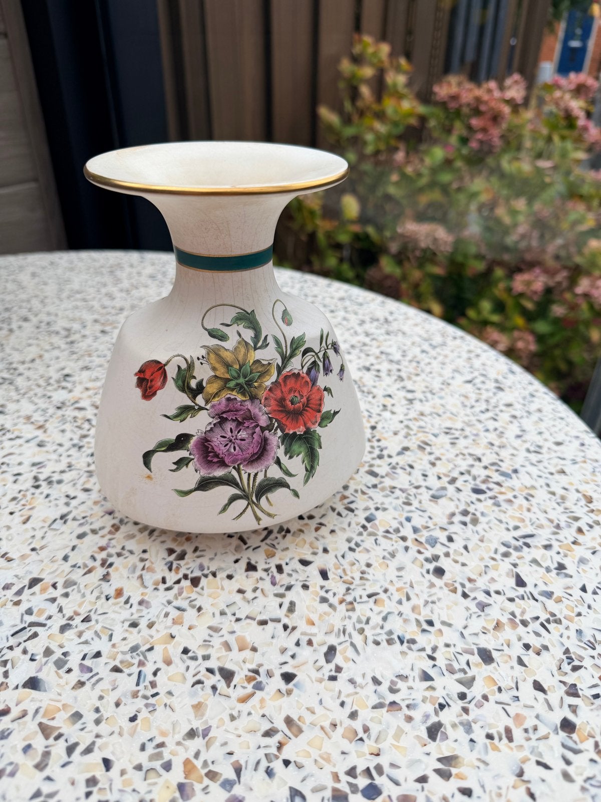 Antieke Gouda Holland Plazuid vaas met bloemmotief, Ophalen of Verzenden