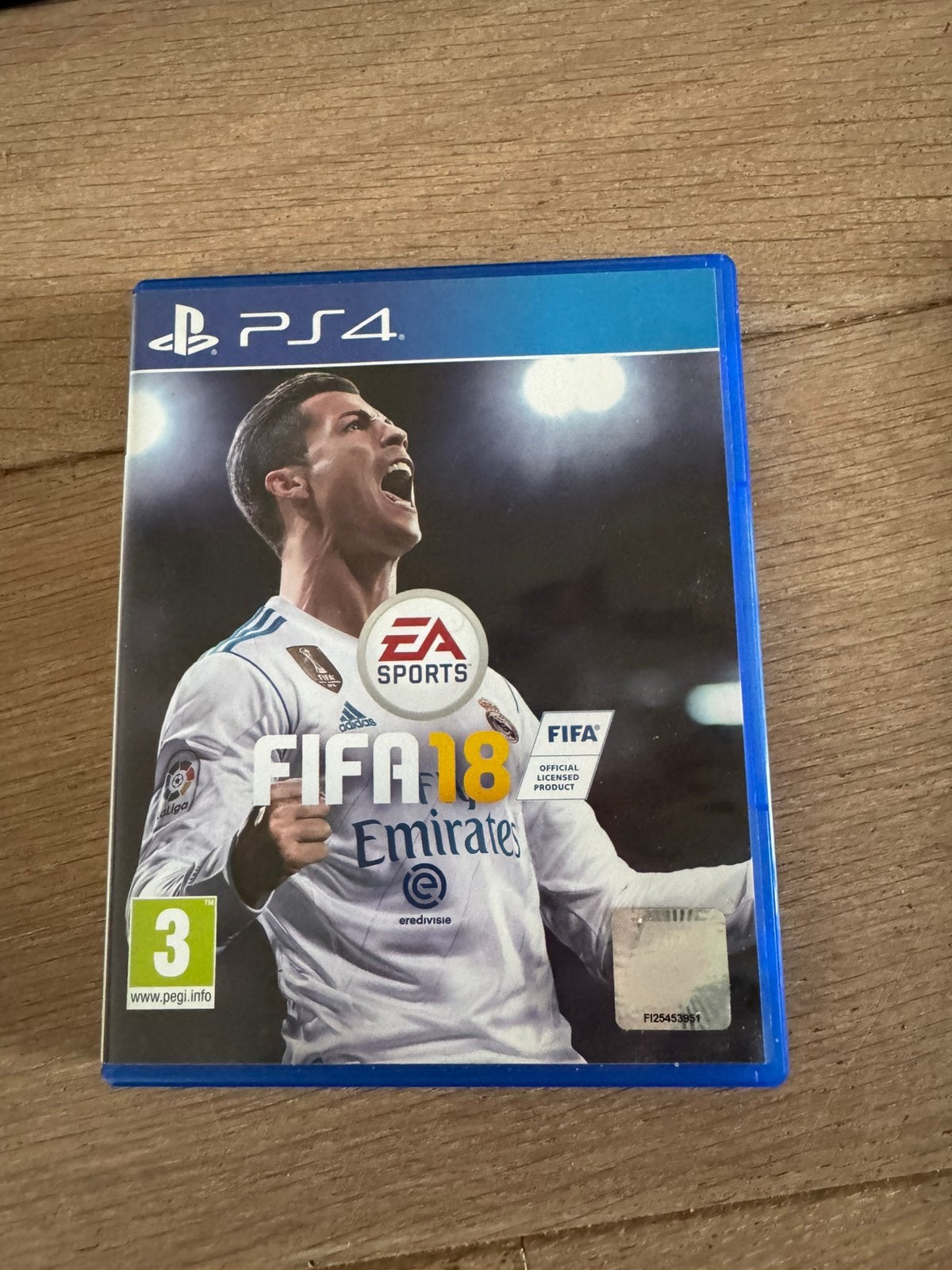 PS4 - FIFA 18, Ophalen of Verzenden, Zo goed als nieuw, Sport, 3 spelers of meer