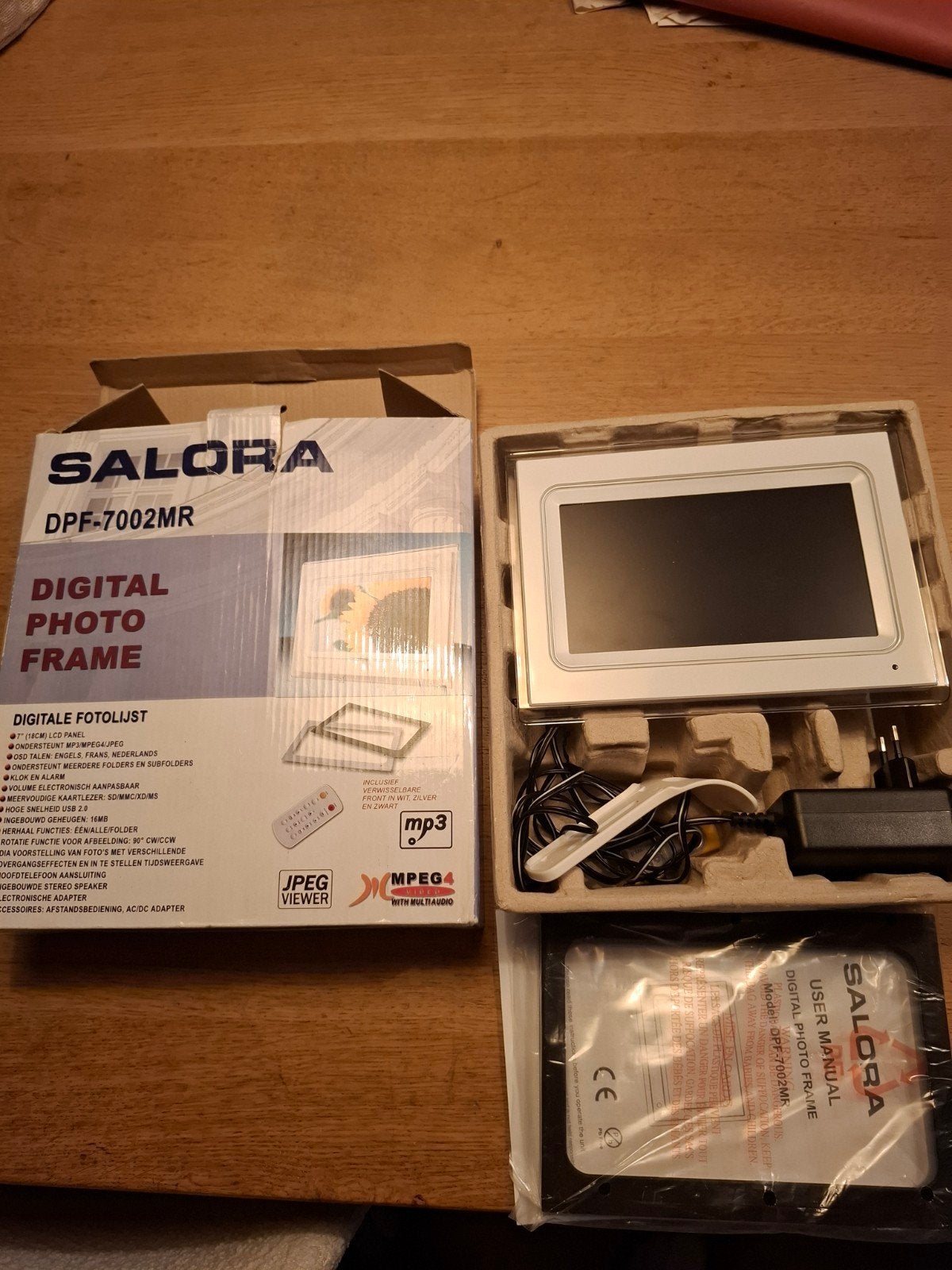 Salora DPF7002MR Picture Frame, Ophalen of Verzenden, Afstandsbediening