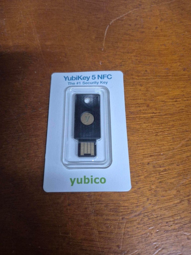 YubiKey 5 NFC USB Security Key, Computers en Software, Antivirus- en Beveiligingssoftware, Ophalen of Verzenden, Nieuw, Yubico