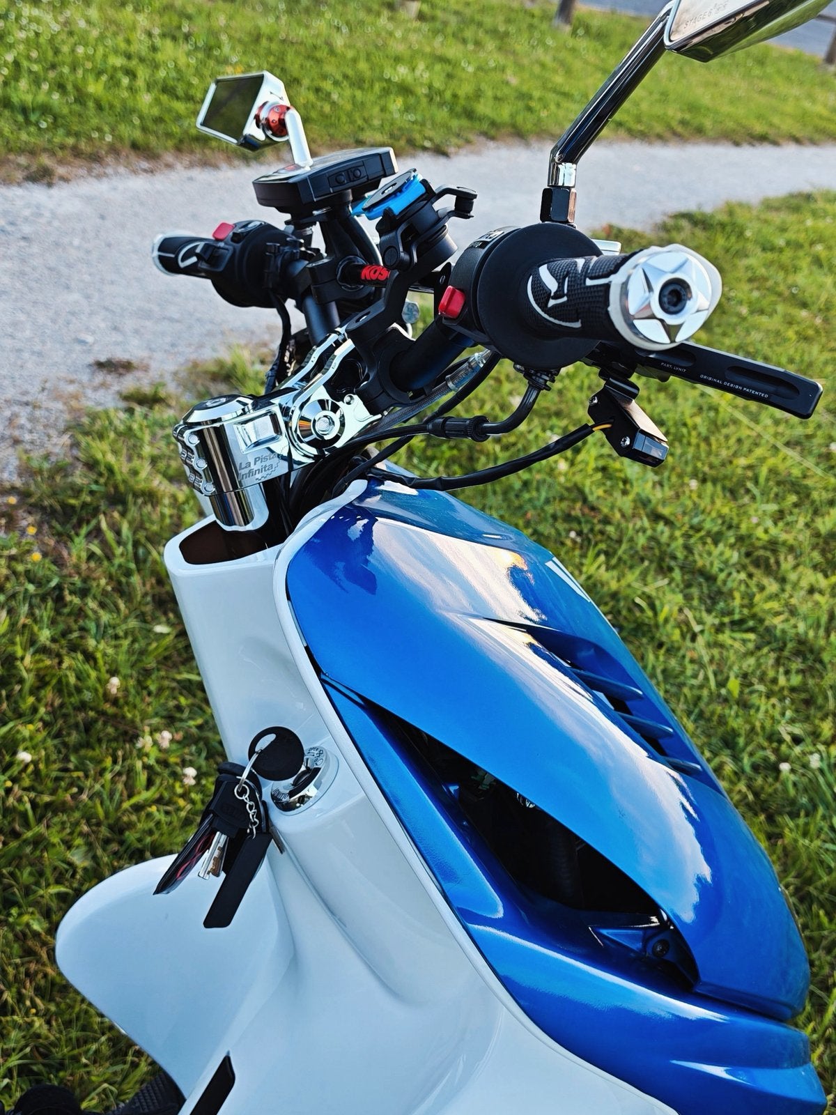 La Pista Infinita stuur clamp yamah Aerox Bws Jog, Ophalen of Verzenden