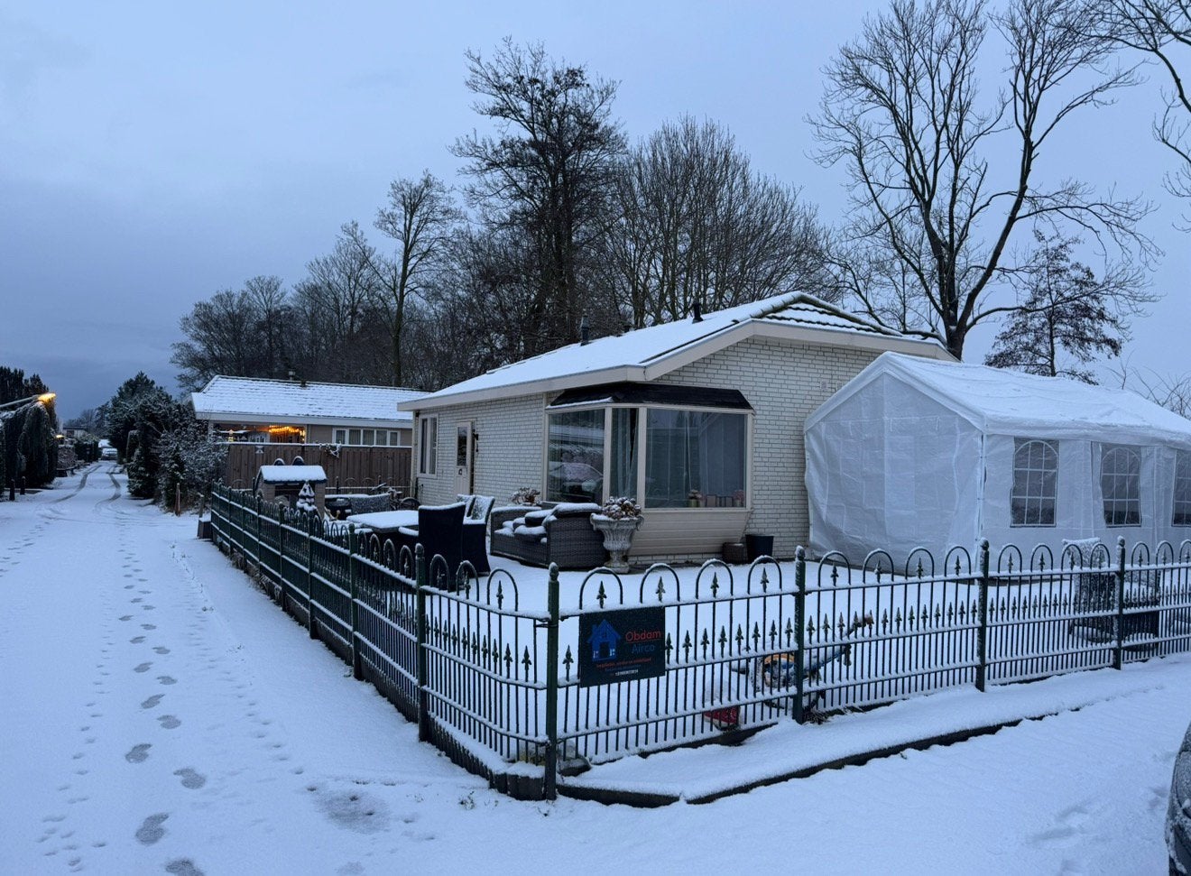 Sierhekwerk ca. 28 meter inc. 2 hekjes, Tuin en Terras, Ophalen, Gebruikt, IJzer, Sierhekwerk