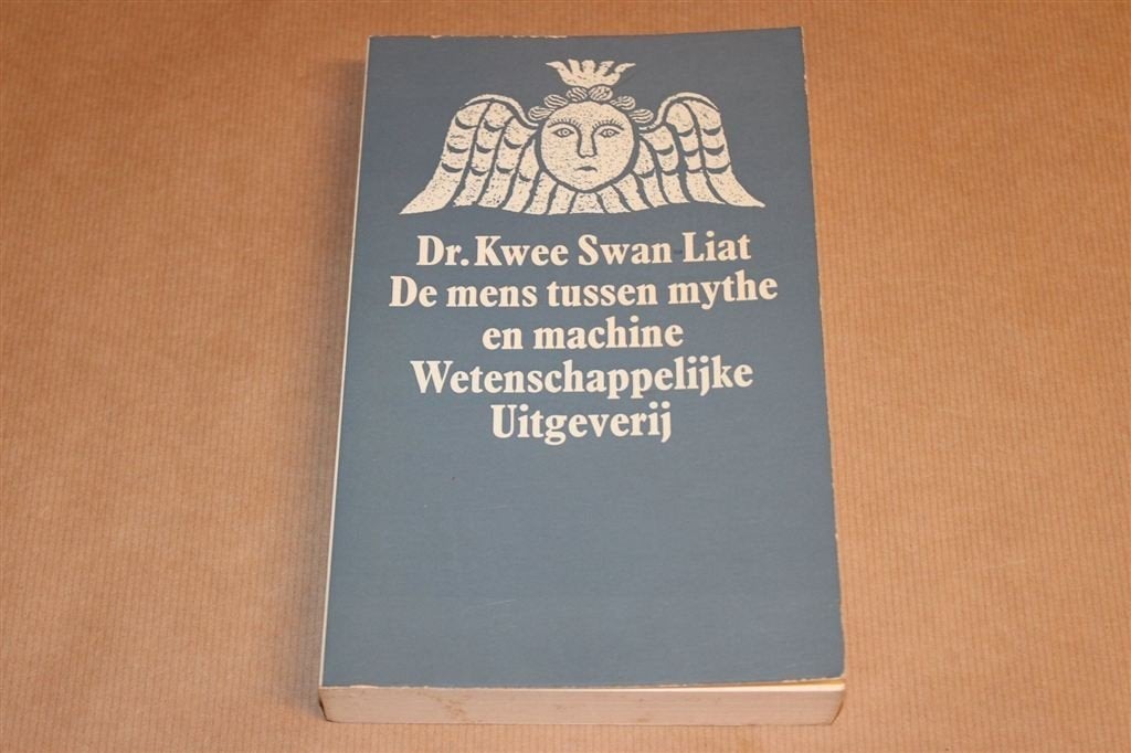 De Mens tussen Mythe en Machine [1974] — Filosofie, Ophalen of Verzenden, Gelezen