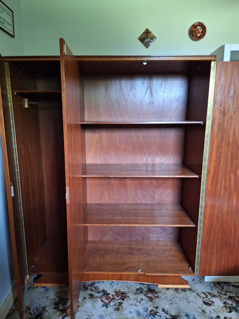 Vintage kledingkast met planken en hangruimte, Ophalen, Met deur(en), Gebruikt, 100 tot 150 cm