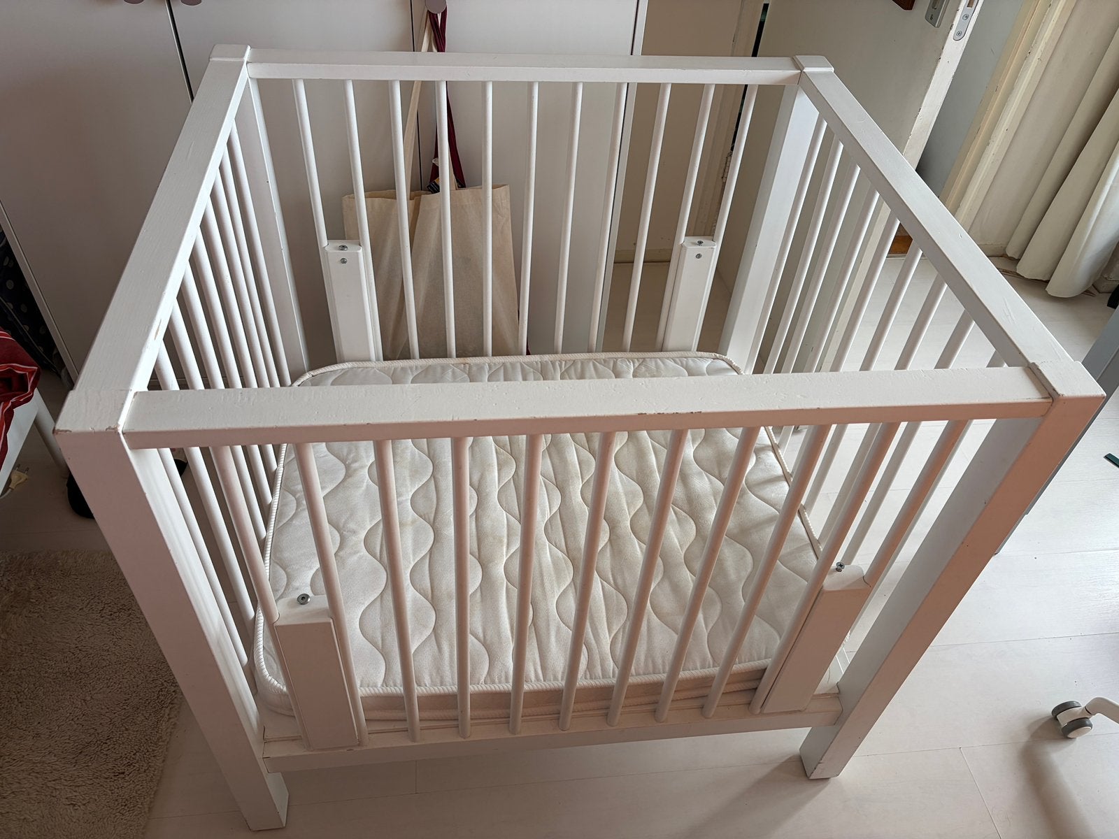 Houten bopita baby box incl. Matras, Ophalen, Zo goed als nieuw