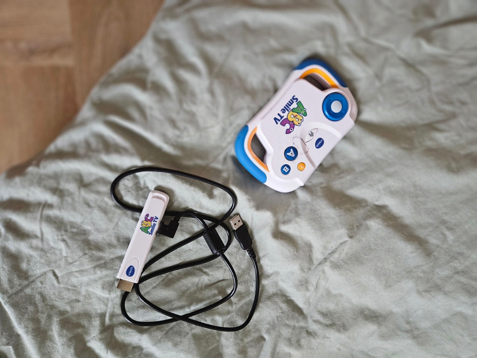 vtech Smile TV Educatieve Spelcomputer met Controller, Spelcomputers en Games, Ophalen, Puzzel en Educatief, 1 speler, Zo goed als nieuw