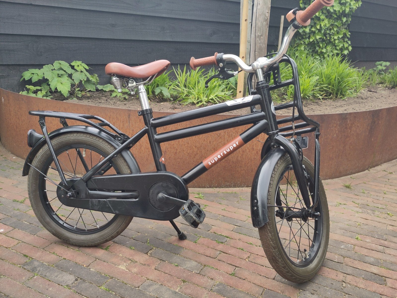 Supersuper Cooper 16 inch jongensfiets zwart/bruin, Fietsen en Brommers, Fietsen | Kinderfietsjes, Ophalen, Terugtraprem, Supersuper