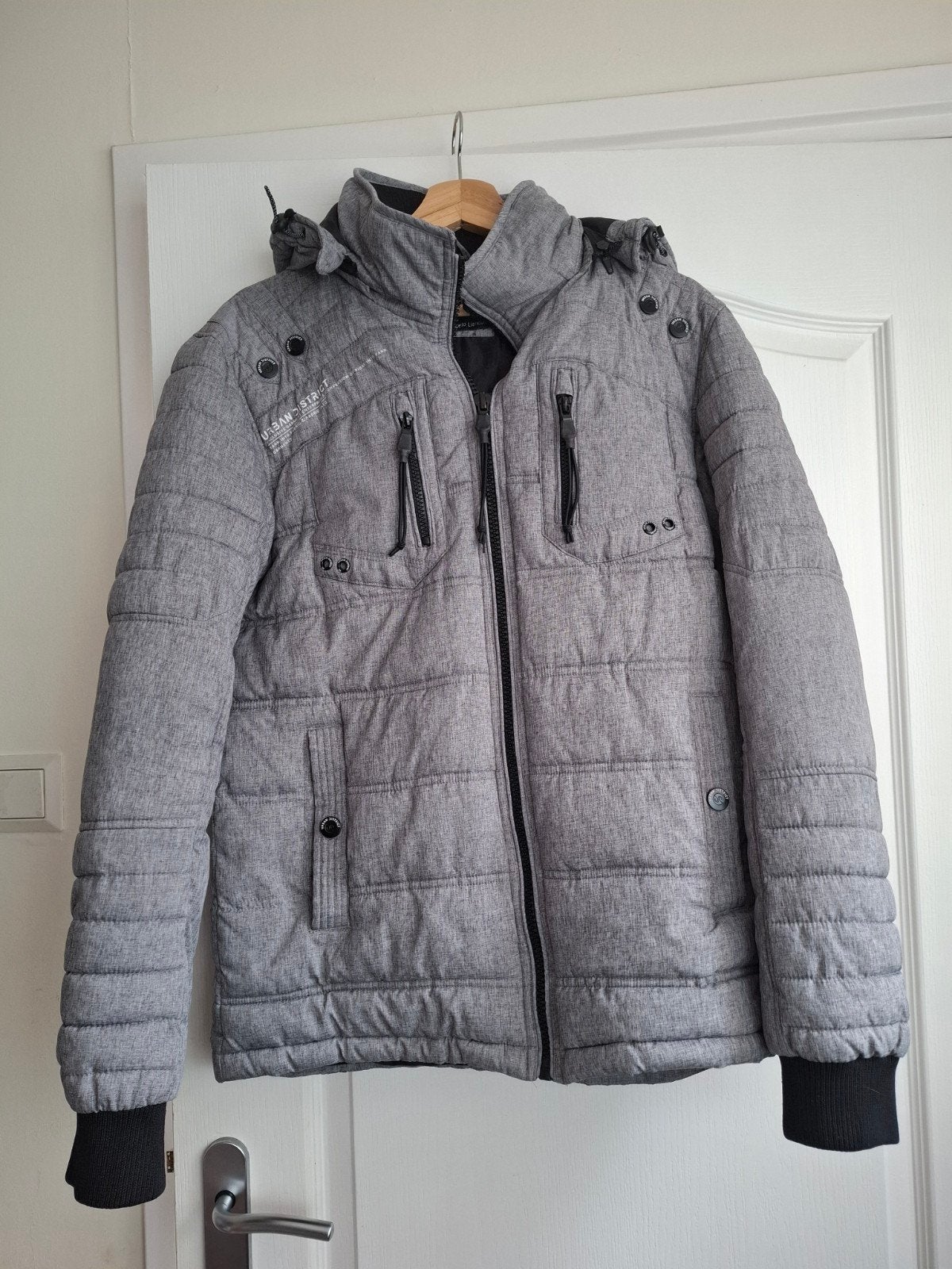 Mooi jonge heren winterjas maat S, Angelo Litrico, Overige maten, Ophalen of Verzenden, Zo goed als nieuw