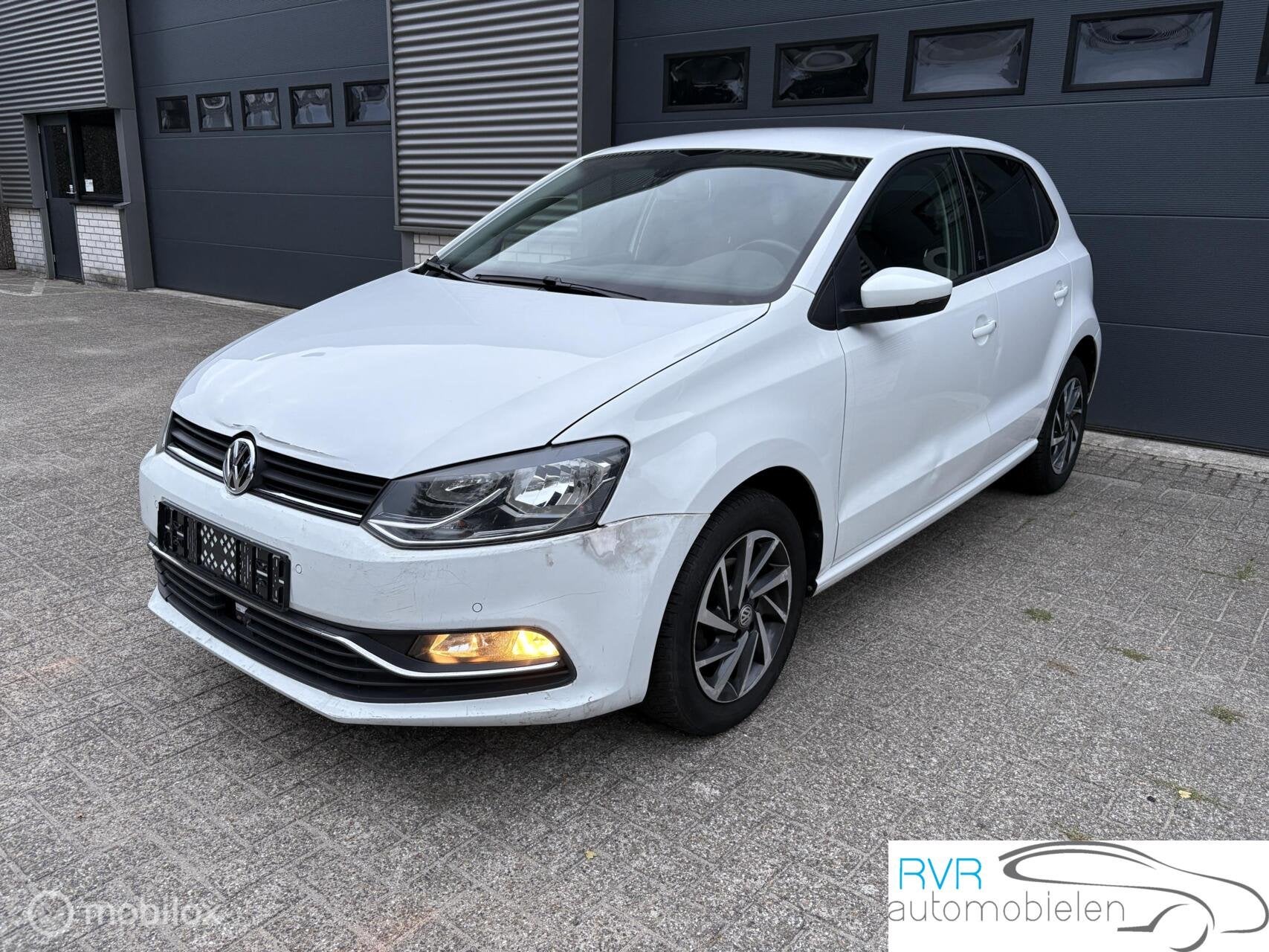 Volkswagen Polo 1.0 SOUND / CLIMA / NAVI / CRUISE, Auto's, Volkswagen, Stof, Gebruikt, Zwart, Wit
