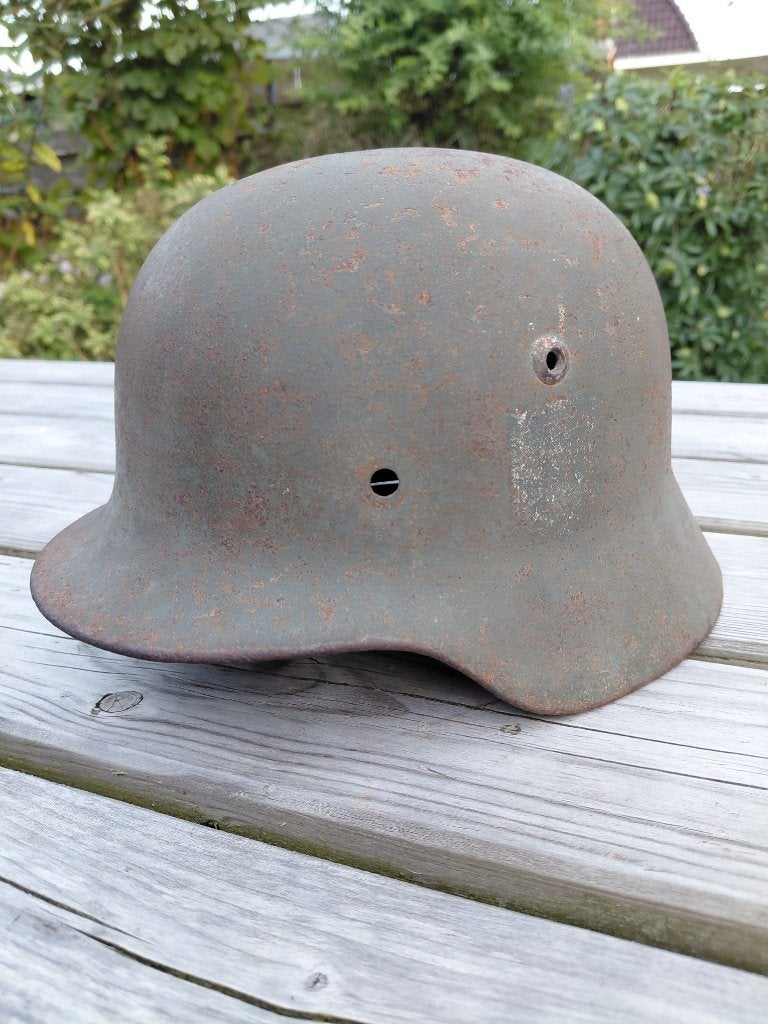 Duitse helm Heer M35 of M40, Wehrmacht, decal, Stahlhelm, Verzamelen, Ophalen of Verzenden, Landmacht, Duitsland, Helm of Baret