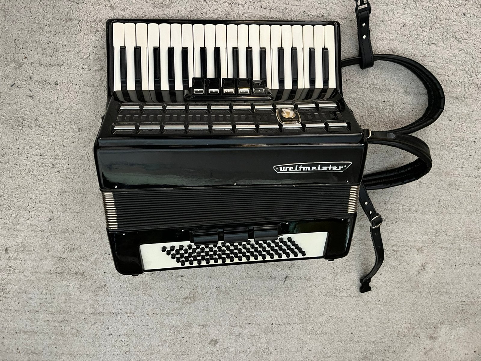 Mooie accordeon 80 bassen merk, Muziek en Instrumenten, Ophalen, Gebruikt, 80-bas, Met koffer