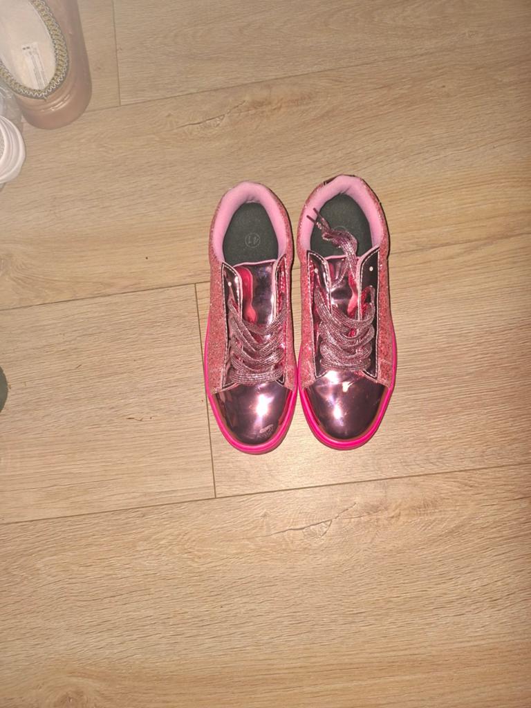 Roze glitter schoenen maat 41 uitverkoop, Kleding | Dames, Schoenen, Ophalen of Verzenden, Zo goed als nieuw, Roze, Sneakers of Gympen