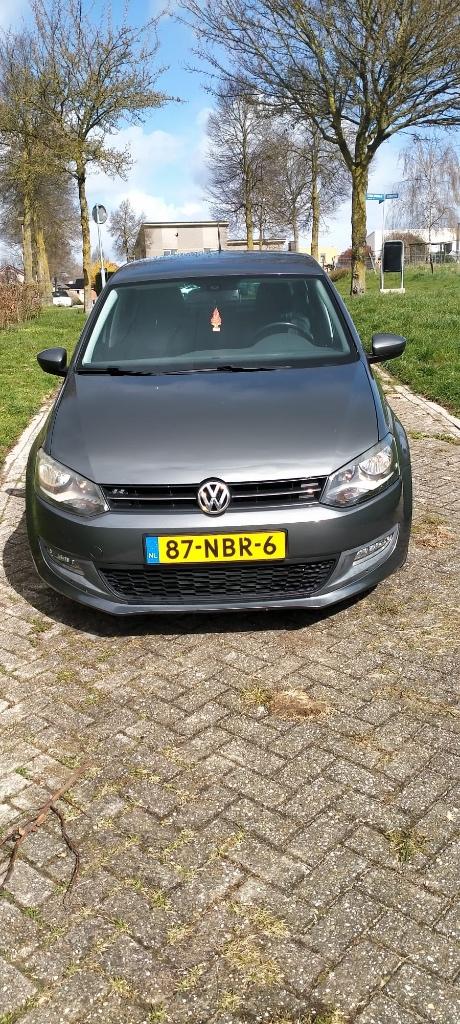 Volkswagen Polo 6R Highline 1.2 TSI 77KW 2010 Grijs, Auto's, Volkswagen, Voorwielaandrijving, Euro 5, 40 €/maand, Zwart