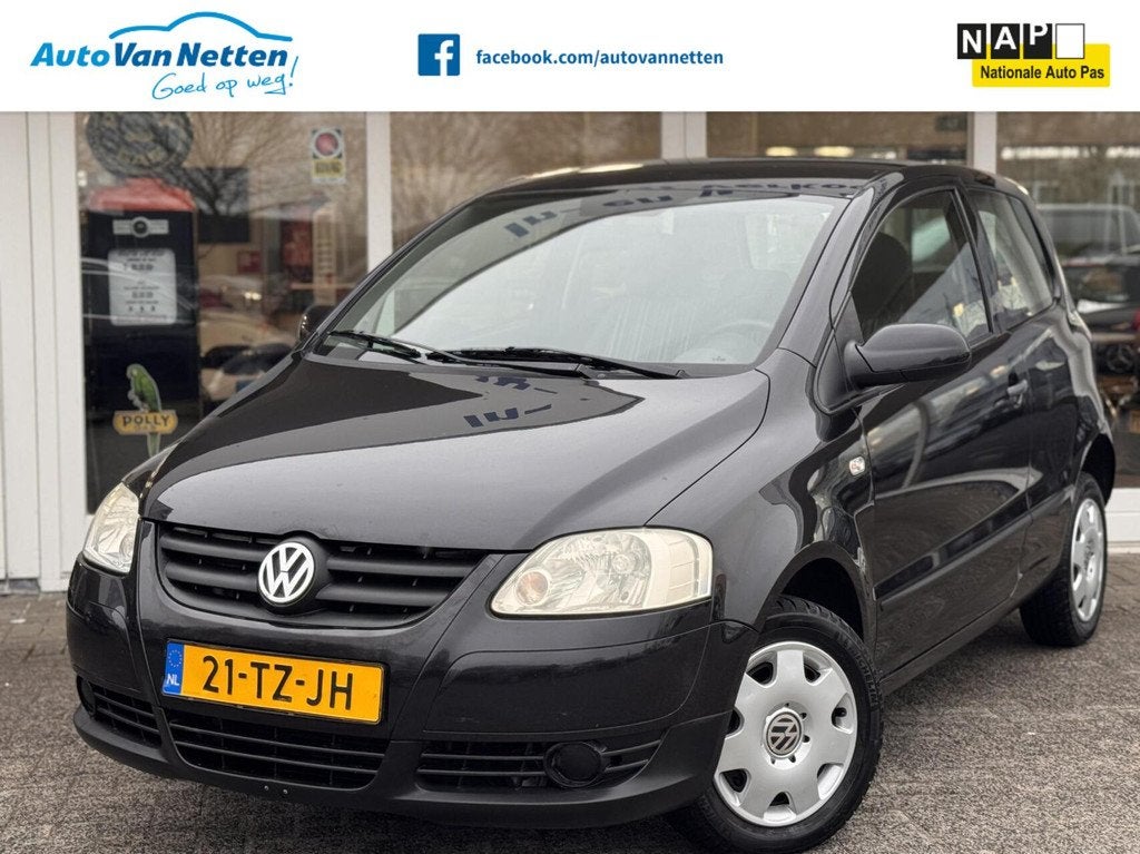 Volkswagen Fox 1.4i 75pk,Trendline uitv.,Airco,elek pakket,c, Auto's, Volkswagen, Voorwielaandrijving, Zwart, 4 stoelen, Zwart