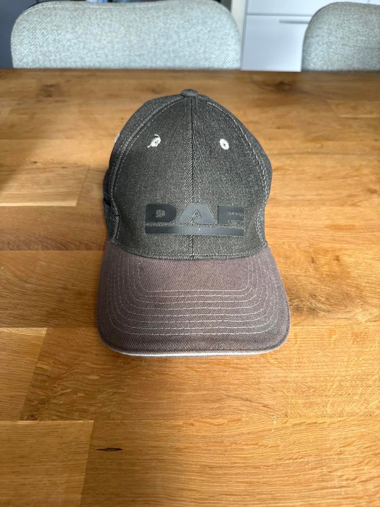 DAF Pet - Stijlvolle Trucker Cap, Ophalen of Verzenden, Nieuw, One size fits all, Pet