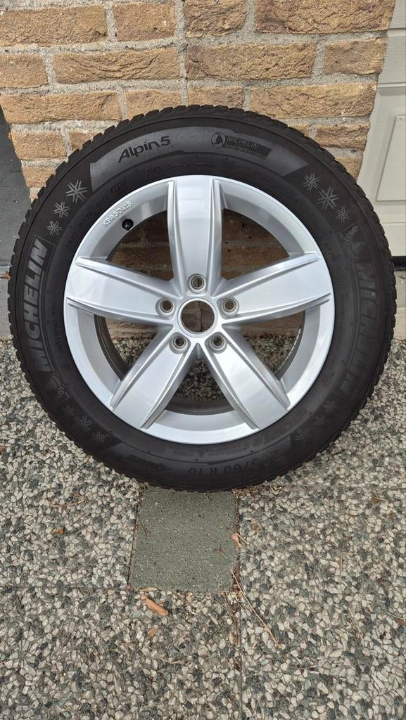 VW T-Roc lichtmetalen velgen met Michelin Alpin winterbanden, Gebruikt, Banden en Velgen, Personenwagen, Winterbanden