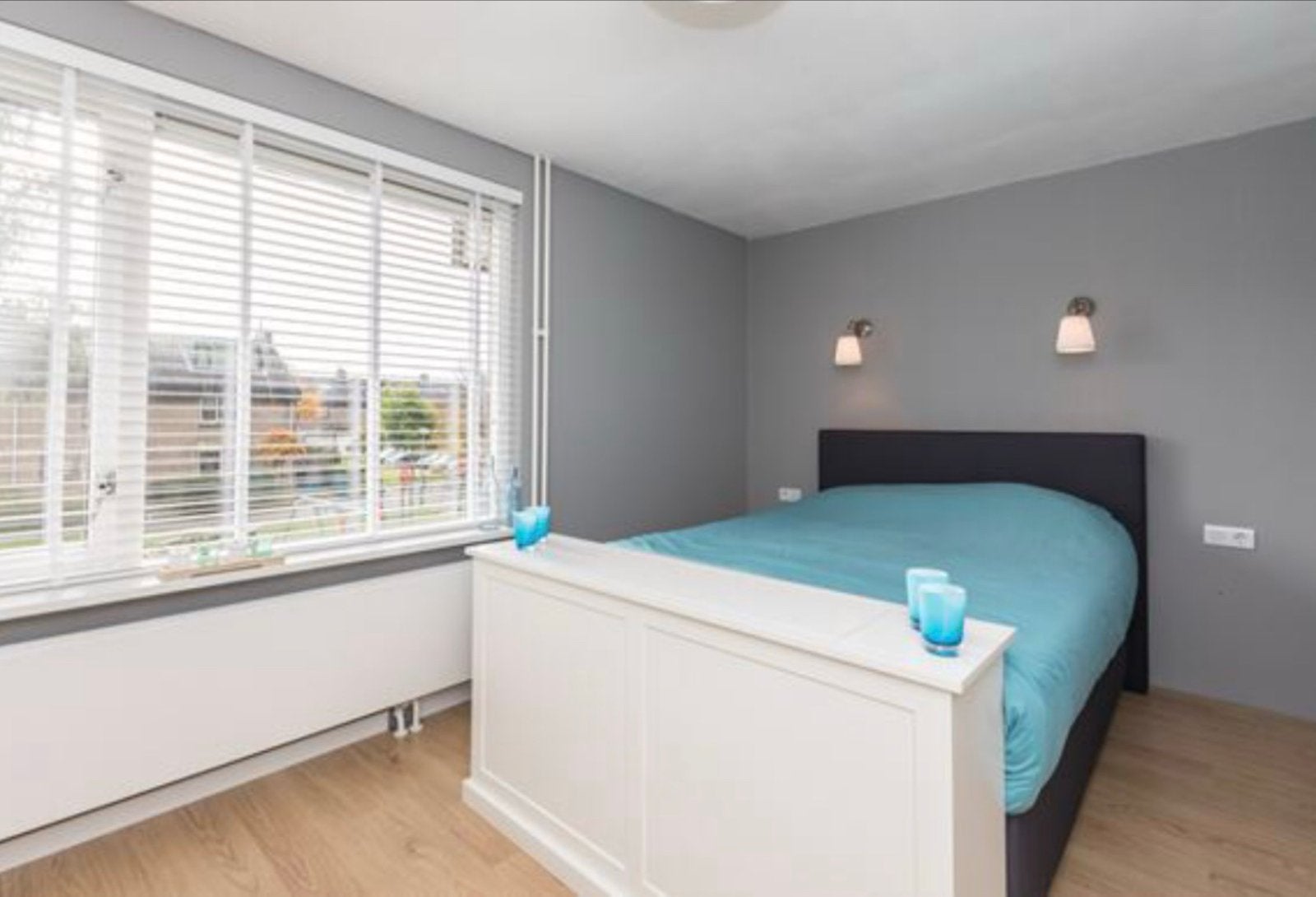 Bed Meubel met TV-lift, Ophalen, Gebruikt, Wit, Tweepersoons