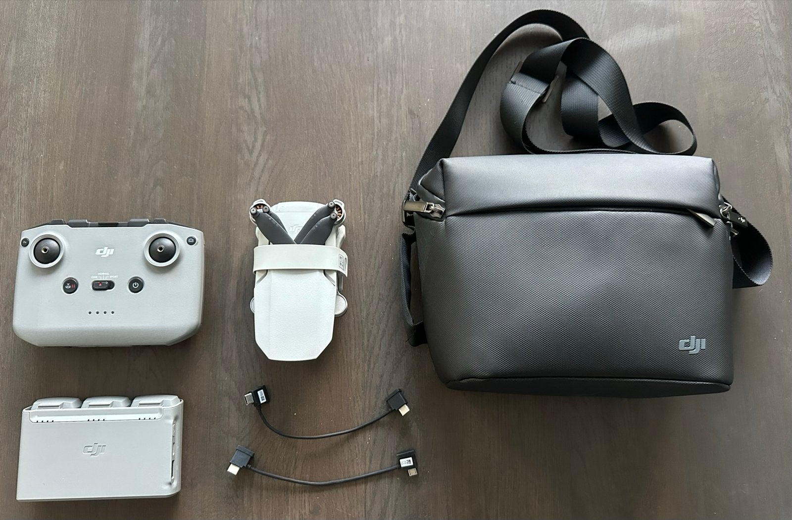 DJI Mini 2 Fly More Combo, 30 tot 45 minuten, Cameradrone, Extra accu('s), 5 tot 10 kilometer