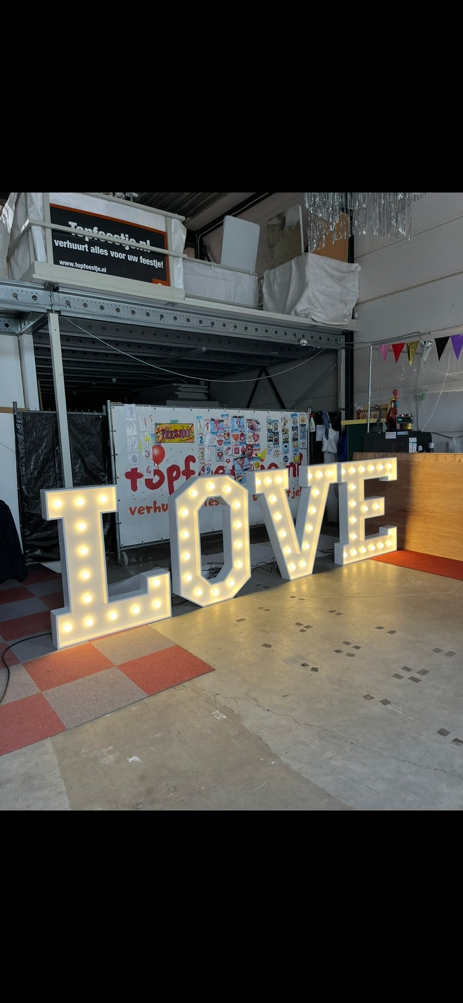 LOVE Lichtletters 1,22m – Verlichte Letters Bruiloft Feest, Ophalen, Zo goed als nieuw, Versiering, Geboorte of Huwelijk